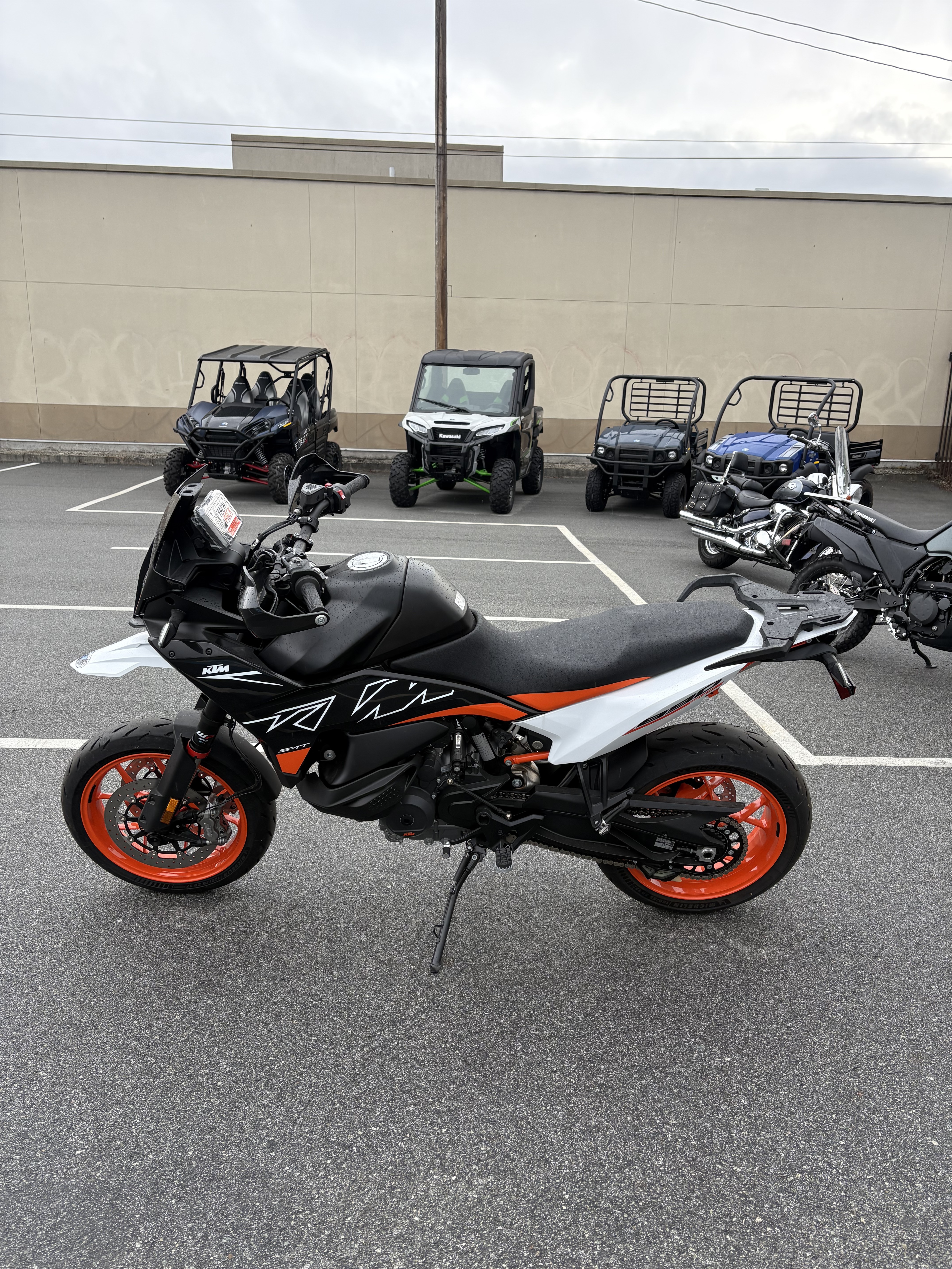 2024 KTM 890 SMT - Photo 19