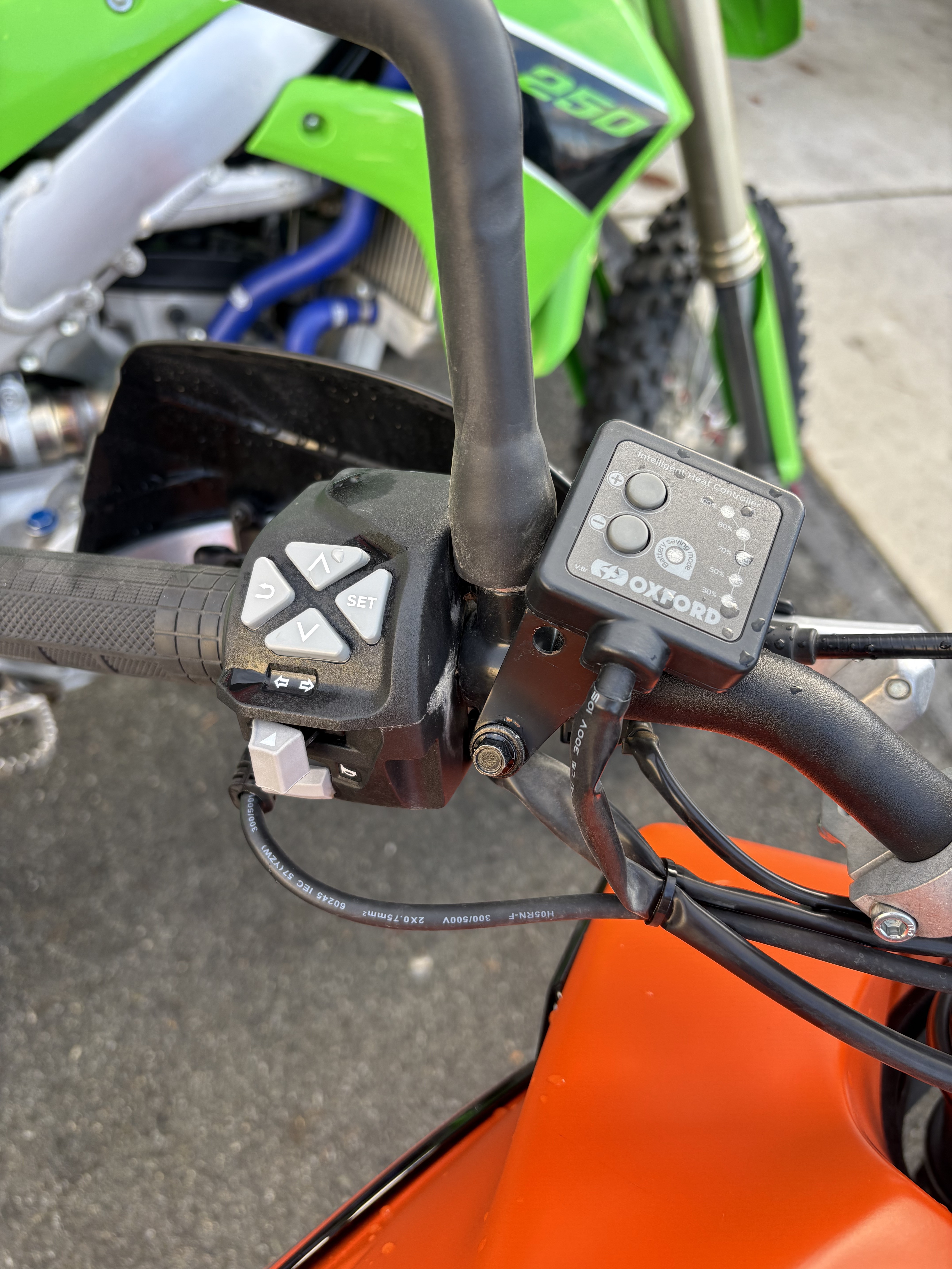2024 KTM 390 ADV - Photo 8