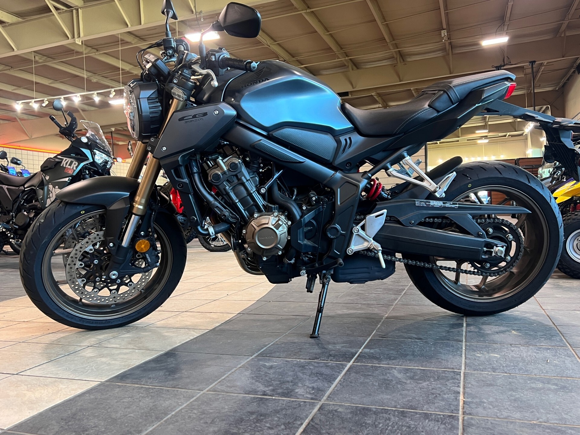 24-25 REPUBLIC&CO 上下set XL New 2025 Exmark Lazer Z X-Series 52 in. Kawasaki FX801V 25.5