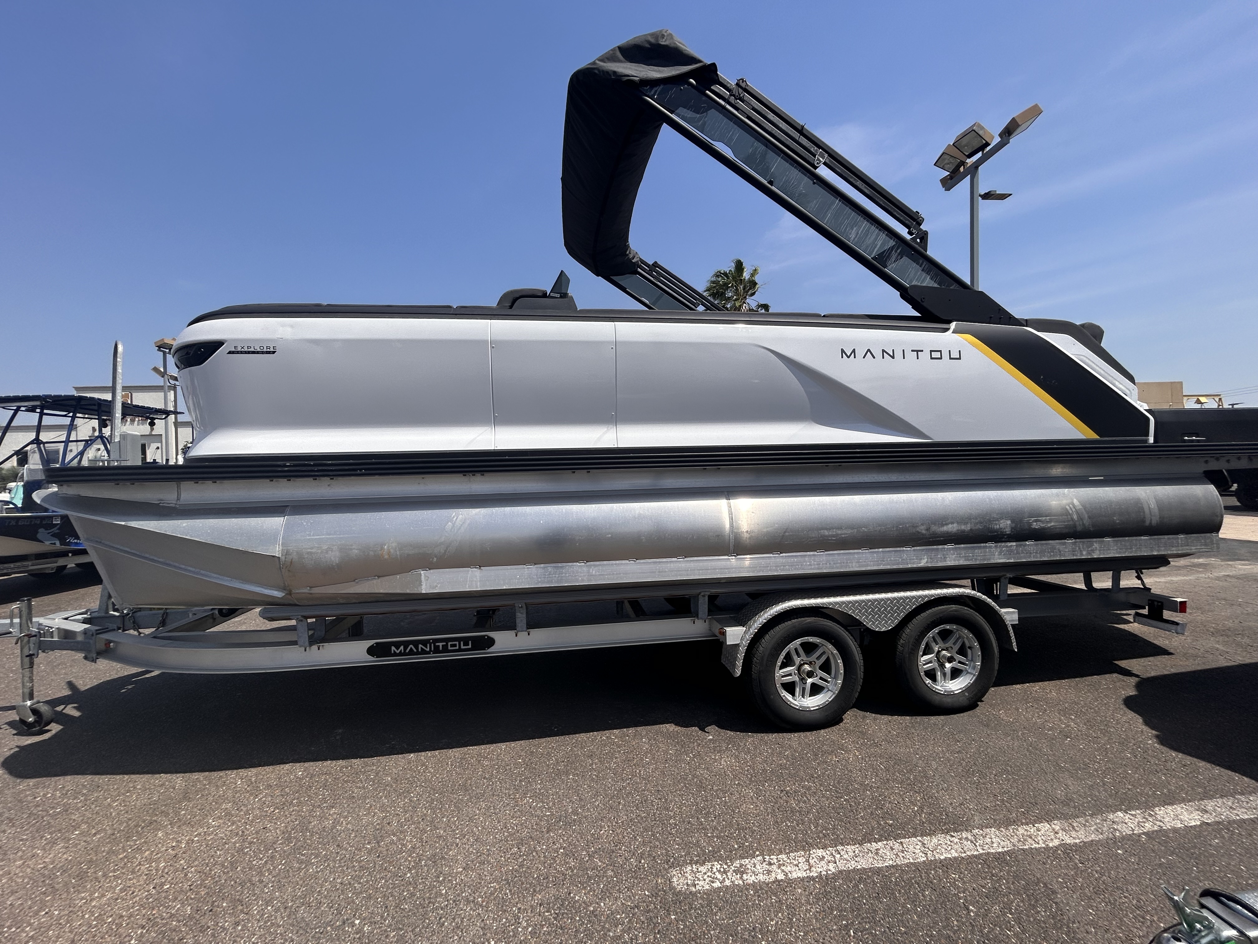 2023 Manitou EXPLORE SWITCHBACK 22MAX TRIFOLD STEALTH (Boat & Trailer Package) ($52,141.60) - Photo 14