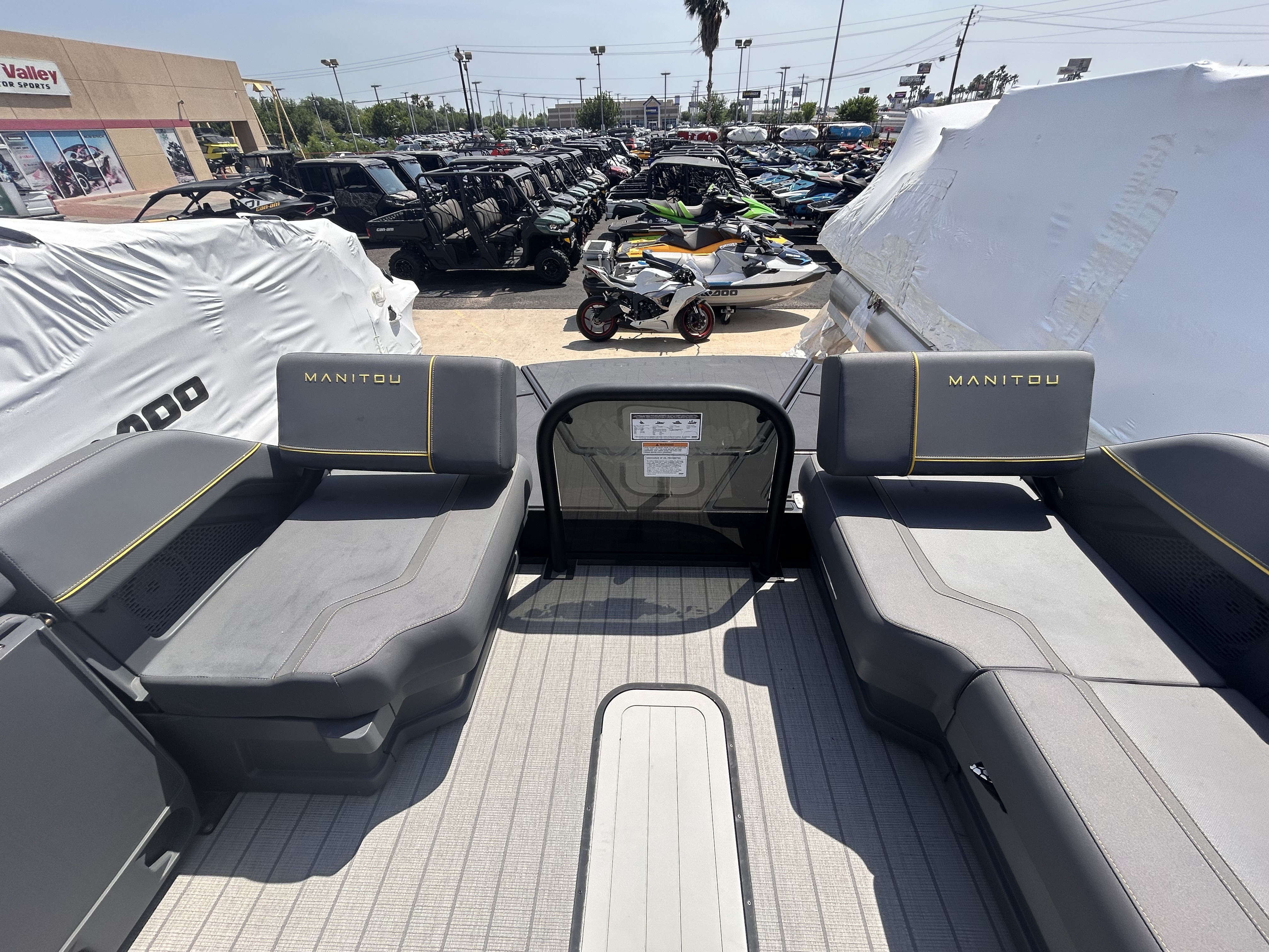 2023 Manitou EXPLORE SWITCHBACK 22MAX TRIFOLD STEALTH (Boat & Trailer Package) ($52,141.60) - Photo 11