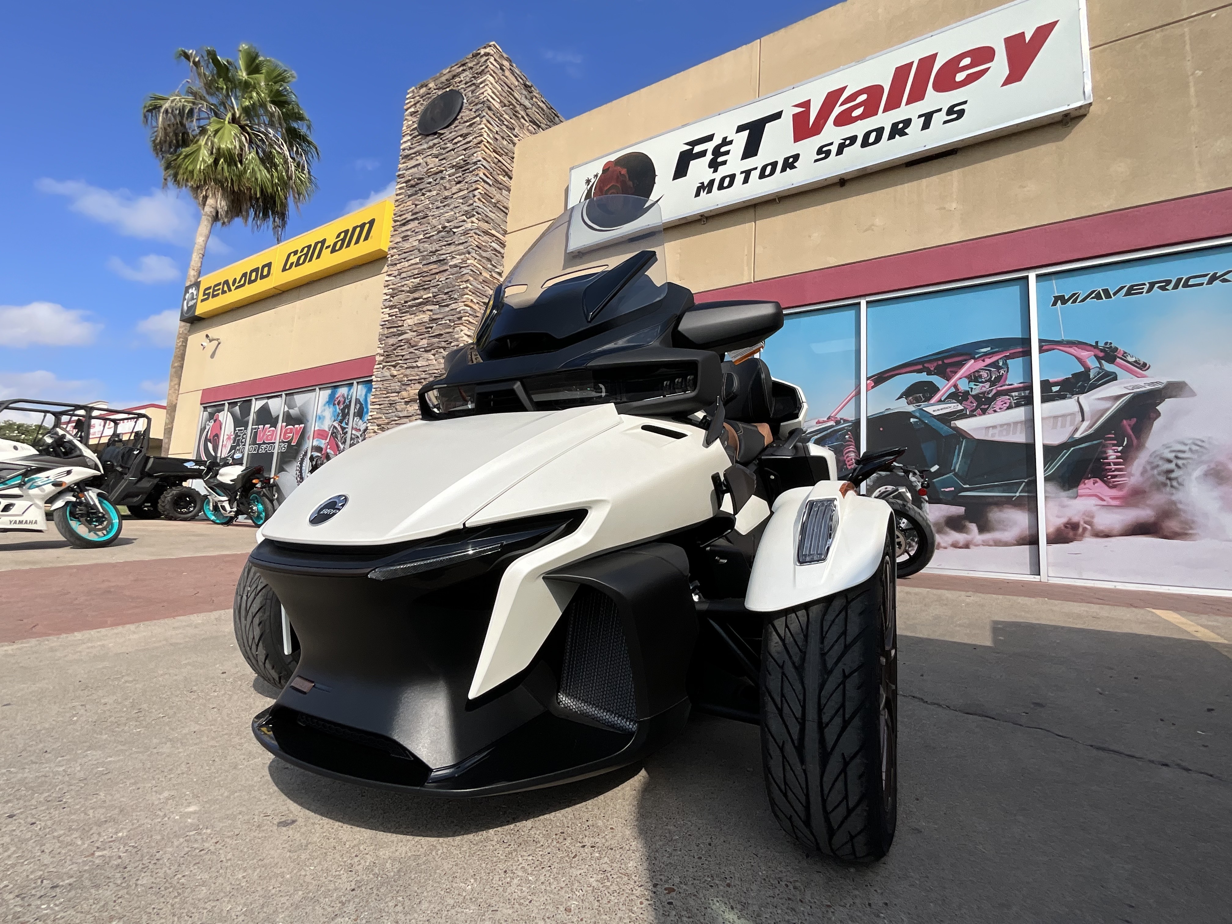 2024 Can-Am SPYDER RT STS 1330 SE6 WH SE - Photo 5