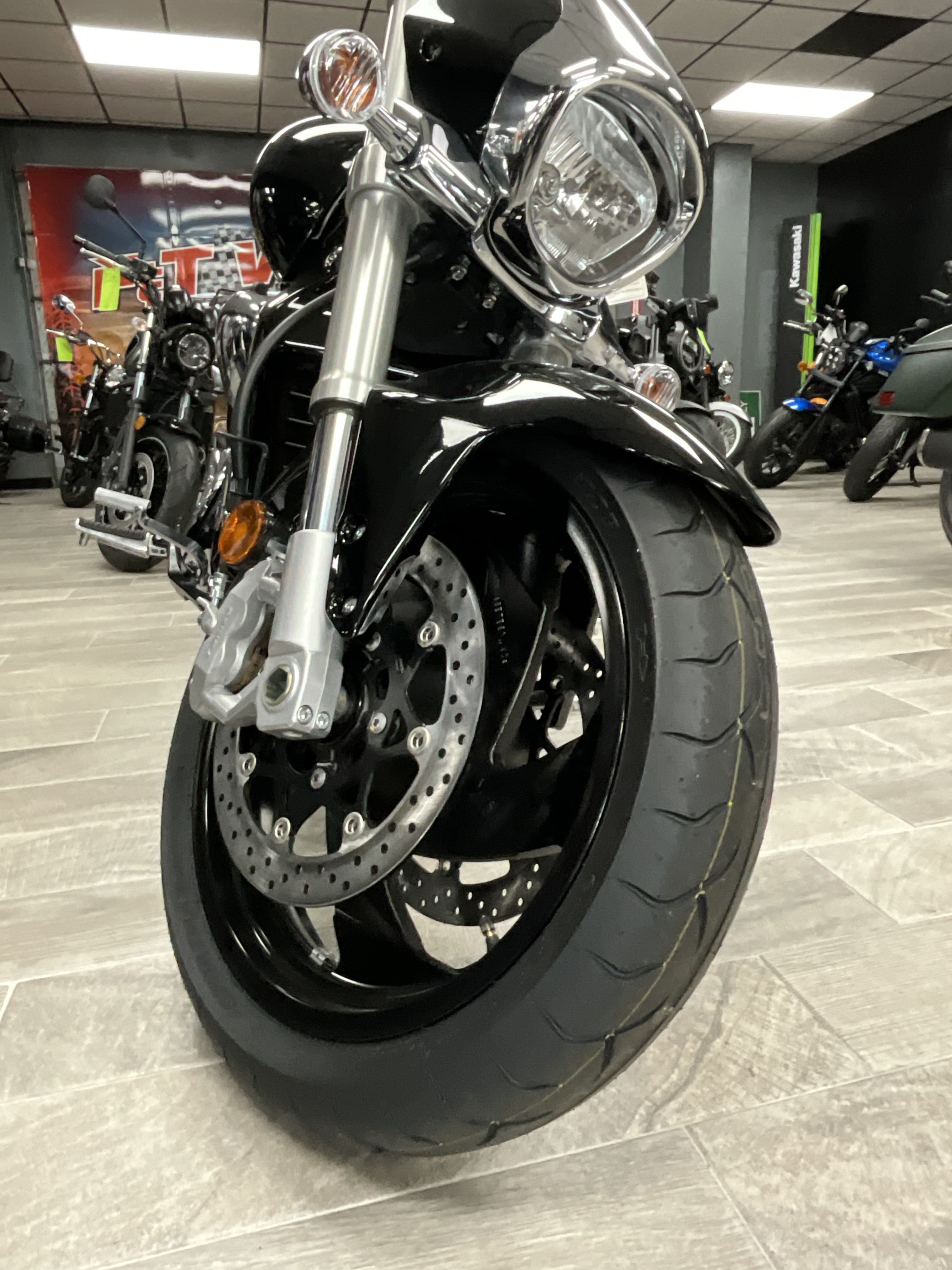 2025 Suzuki Boulevard M109R - Photo 9