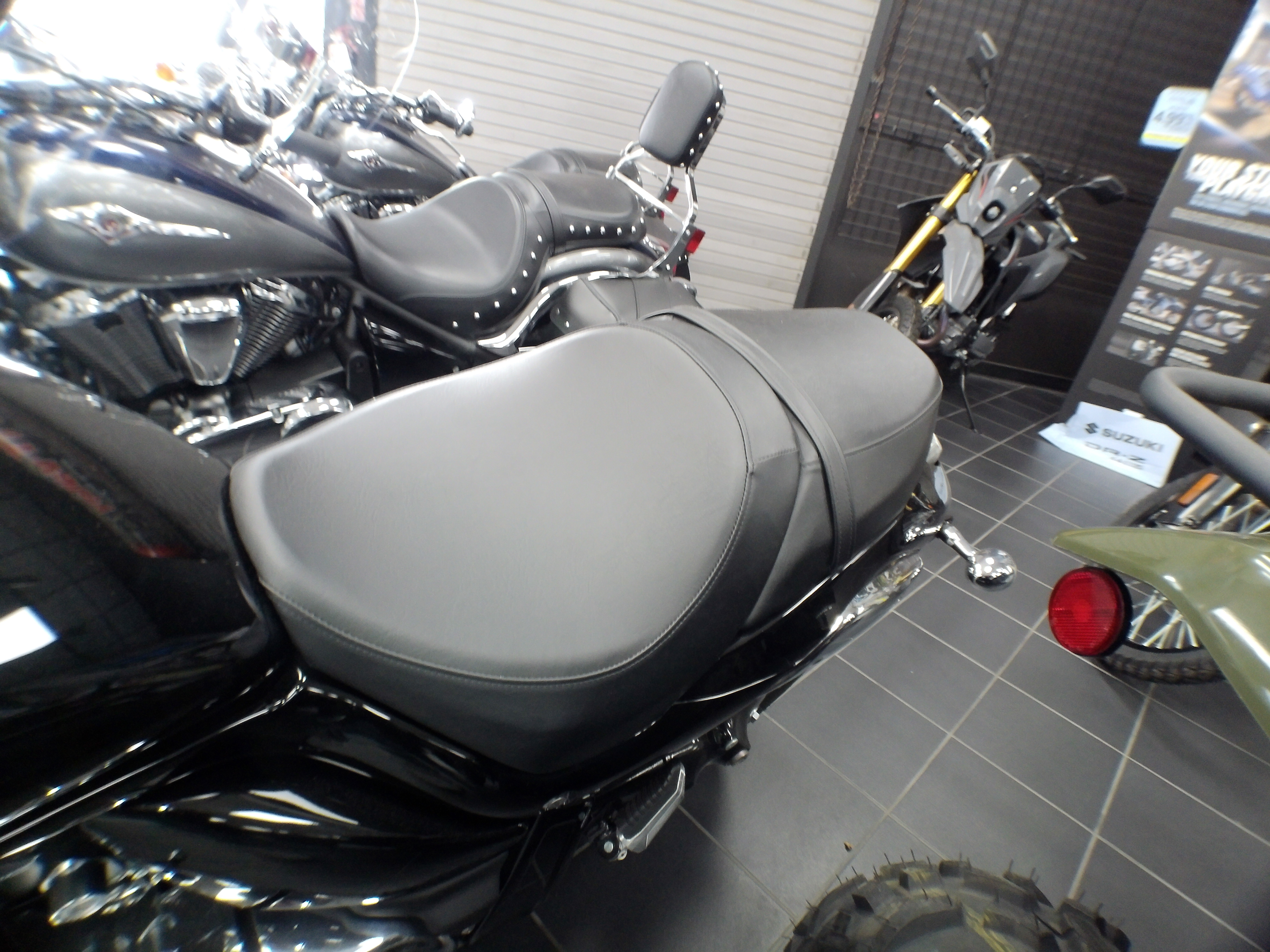2025 Suzuki Boulevard M109R - Photo 13