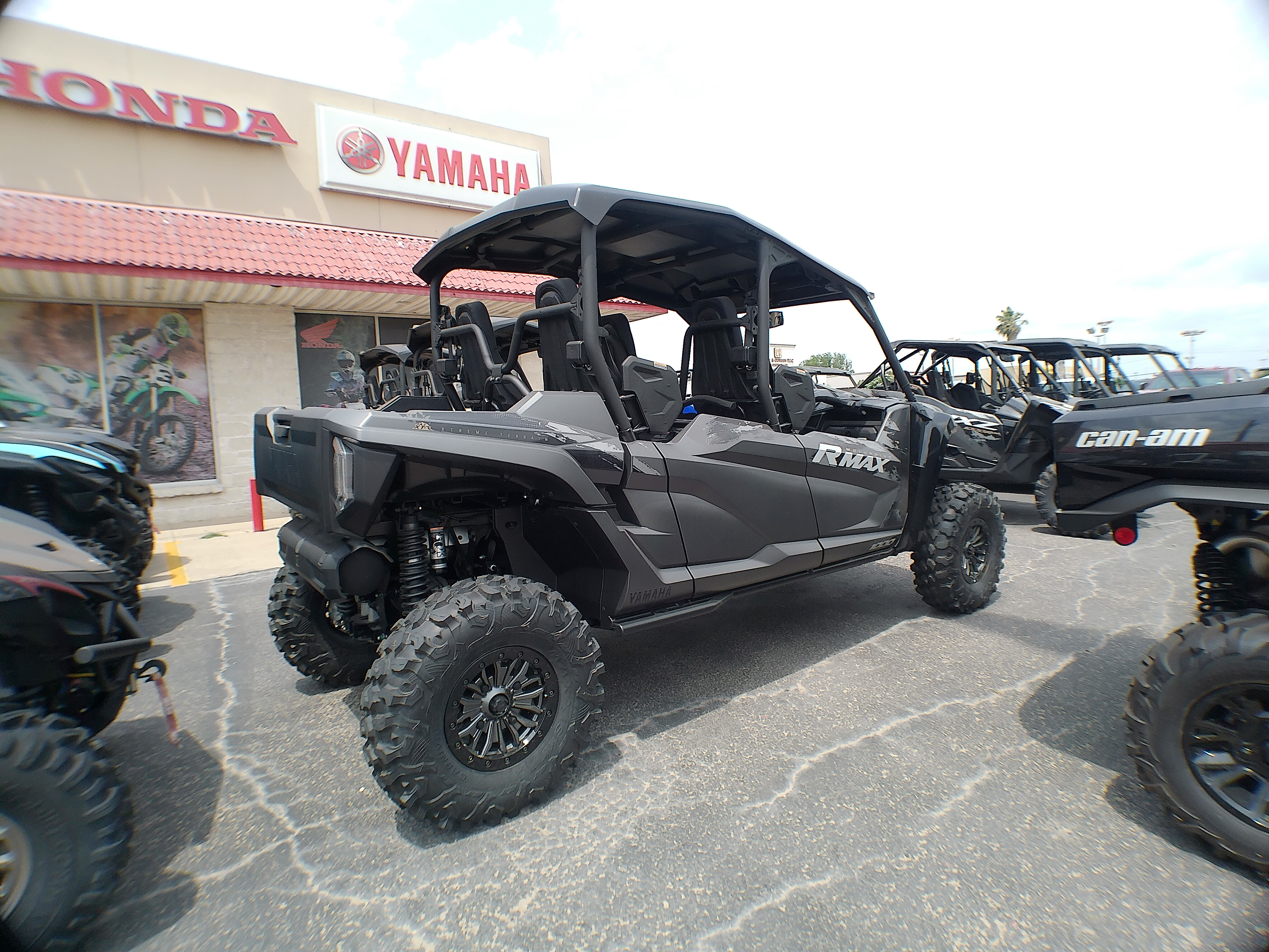 2025 Yamaha Wolverine RMAX4 1000 XT-R - Photo 7