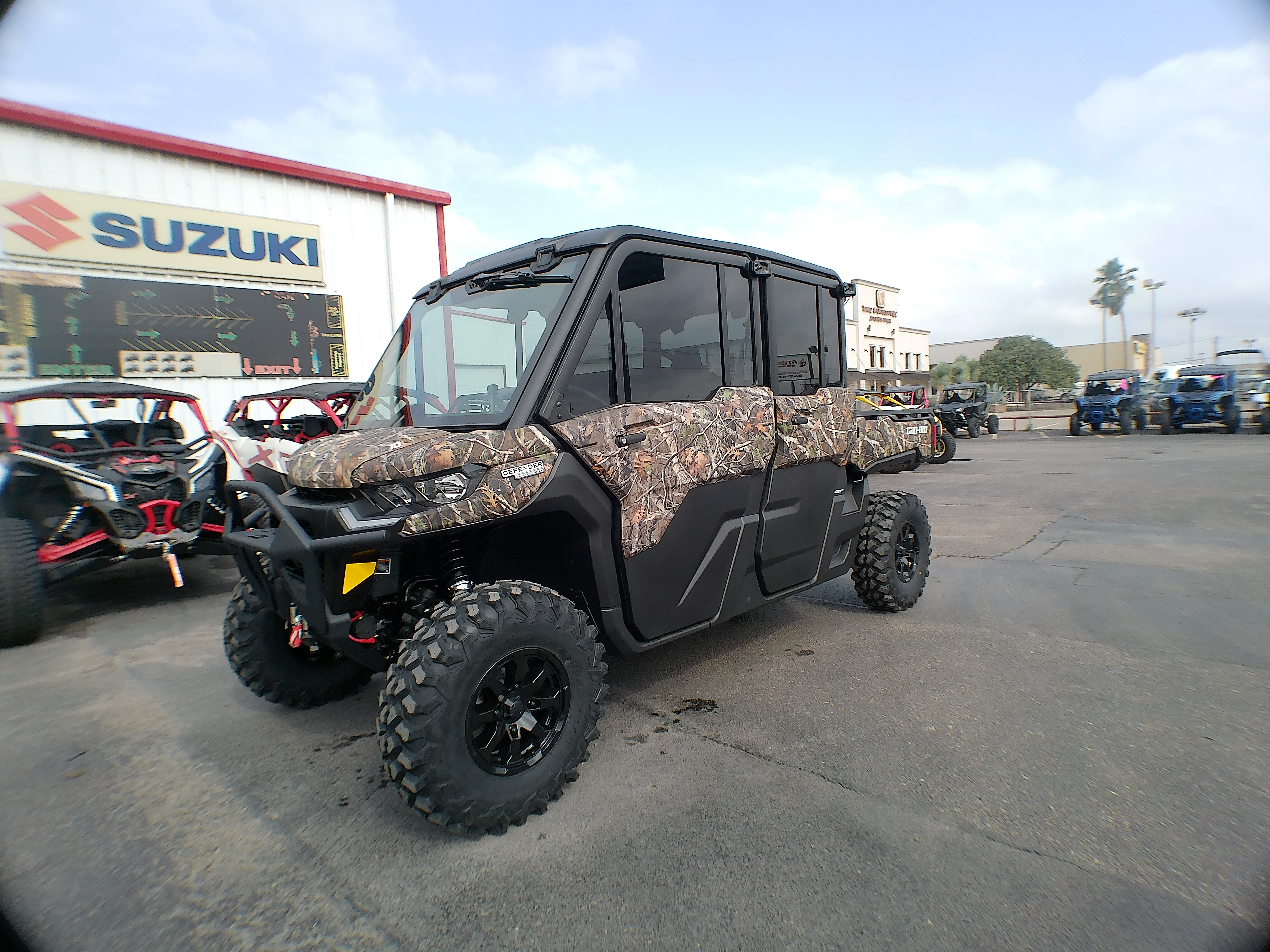 2025 Can-Am DEF MAX LTD 65 HD10 - Photo 9