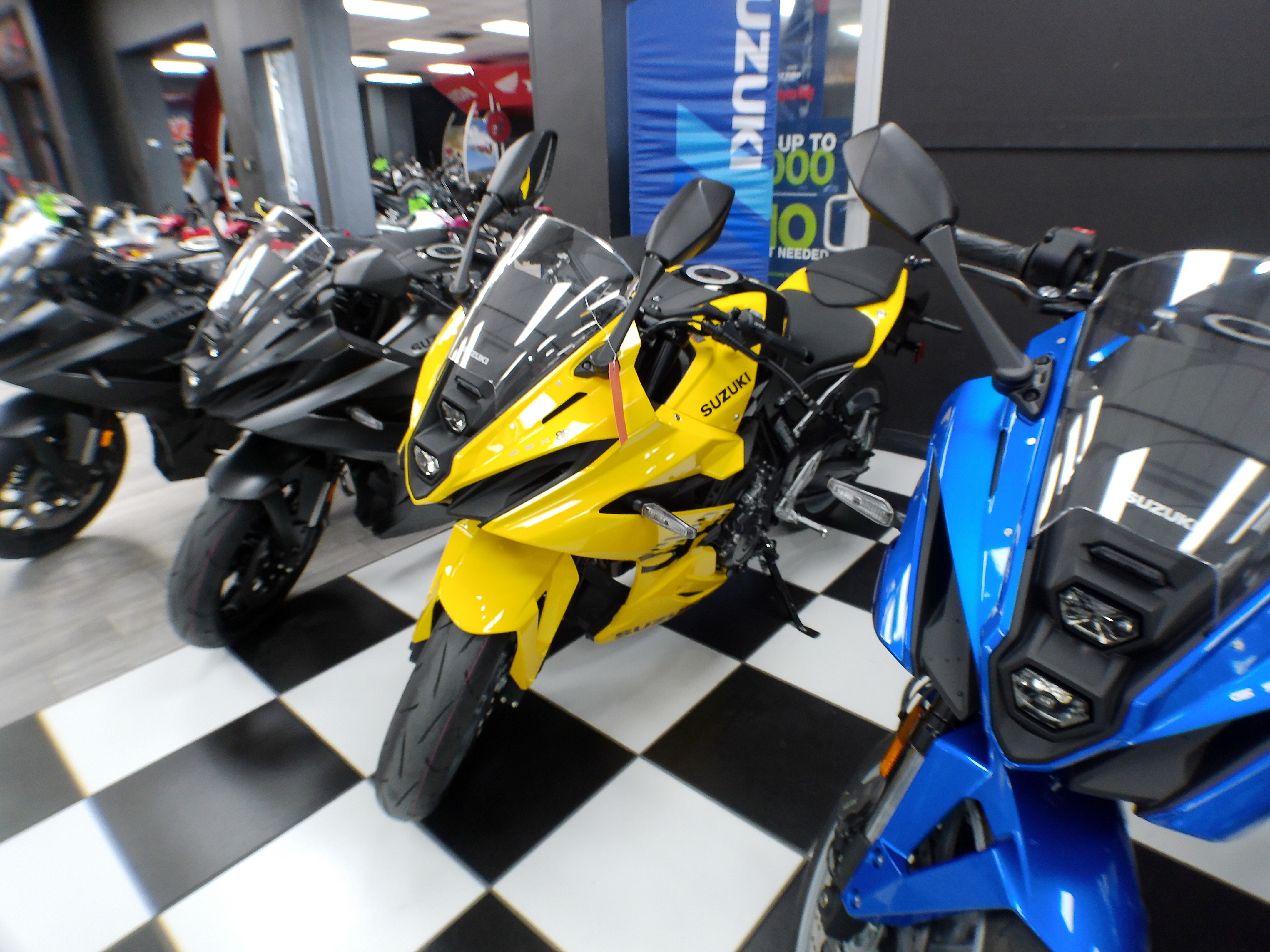2025 Suzuki GSX-S 8R - Photo 8
