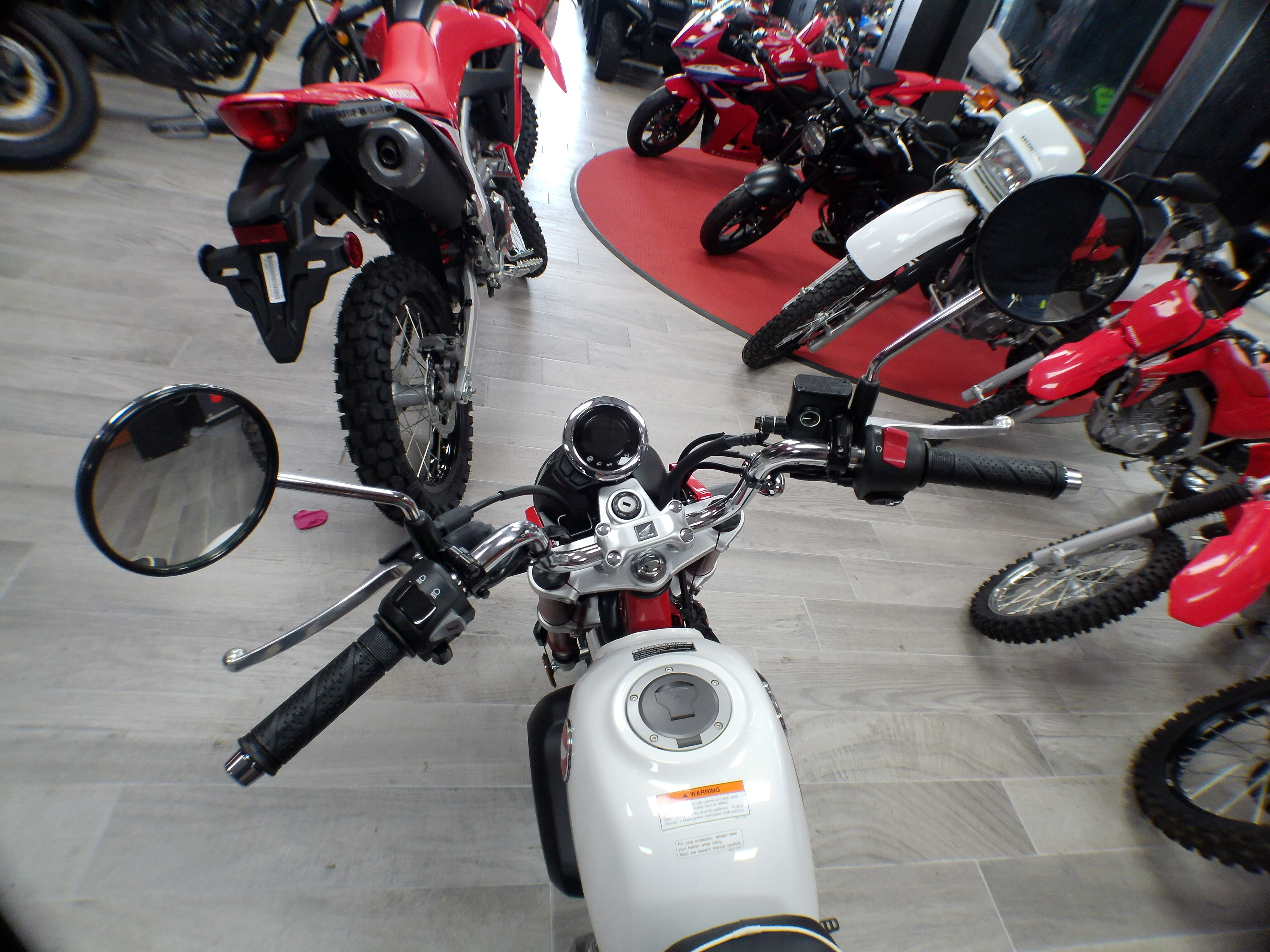 2025 Honda Monkey ABS - Photo 18