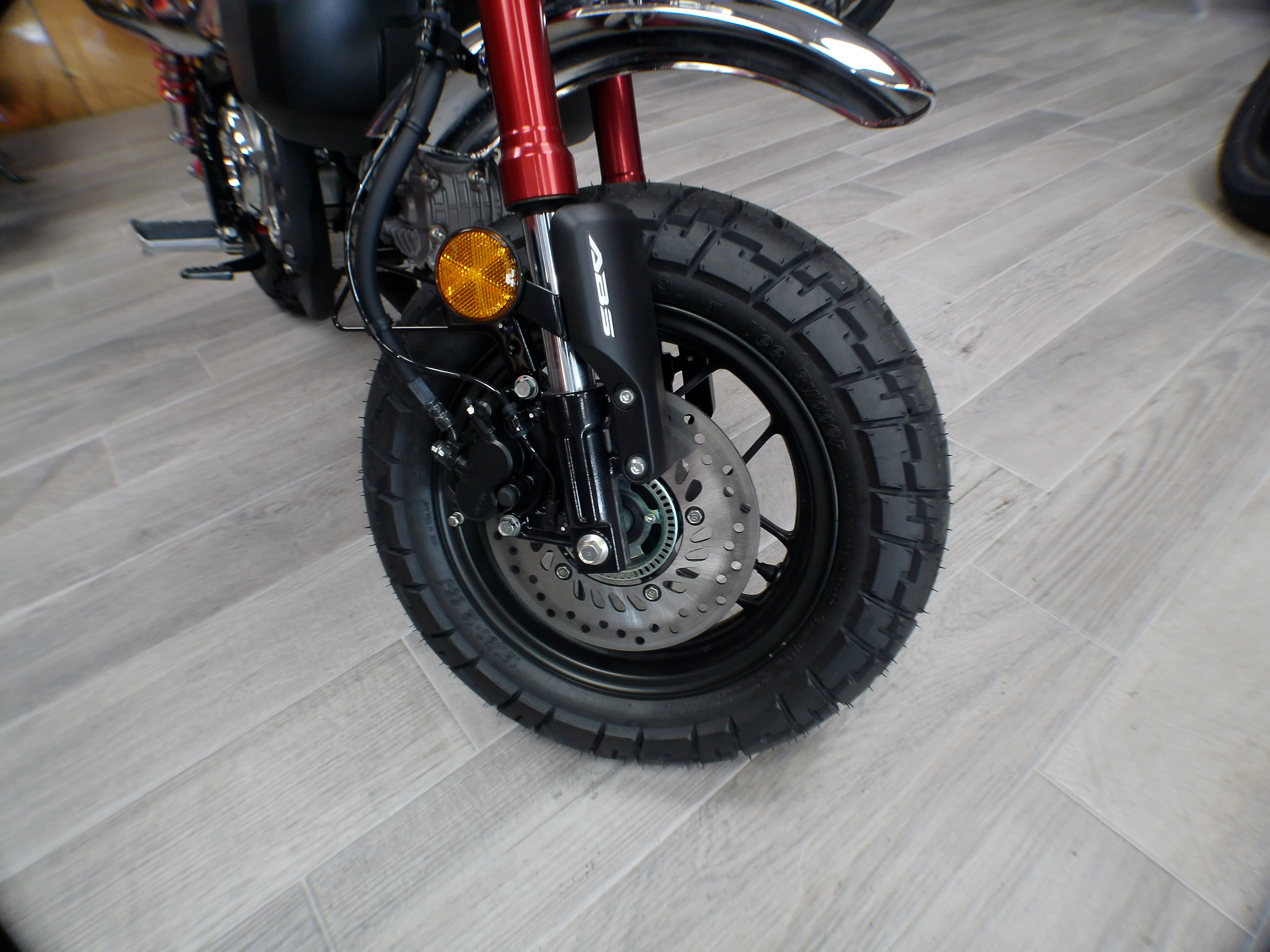 2025 Honda Monkey ABS - Photo 11