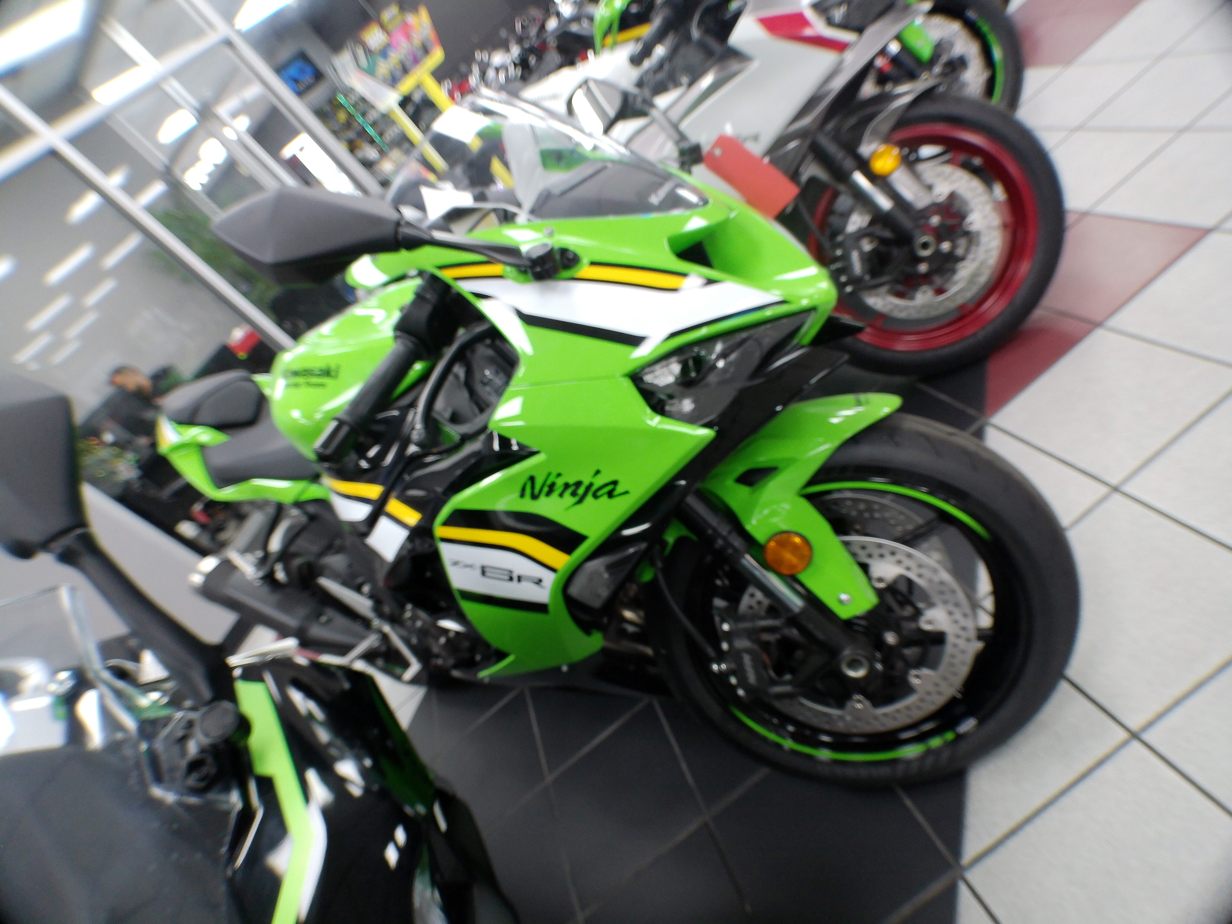2025 Kawasaki Ninja® ZX™-6R KRT EDITION - Photo 7