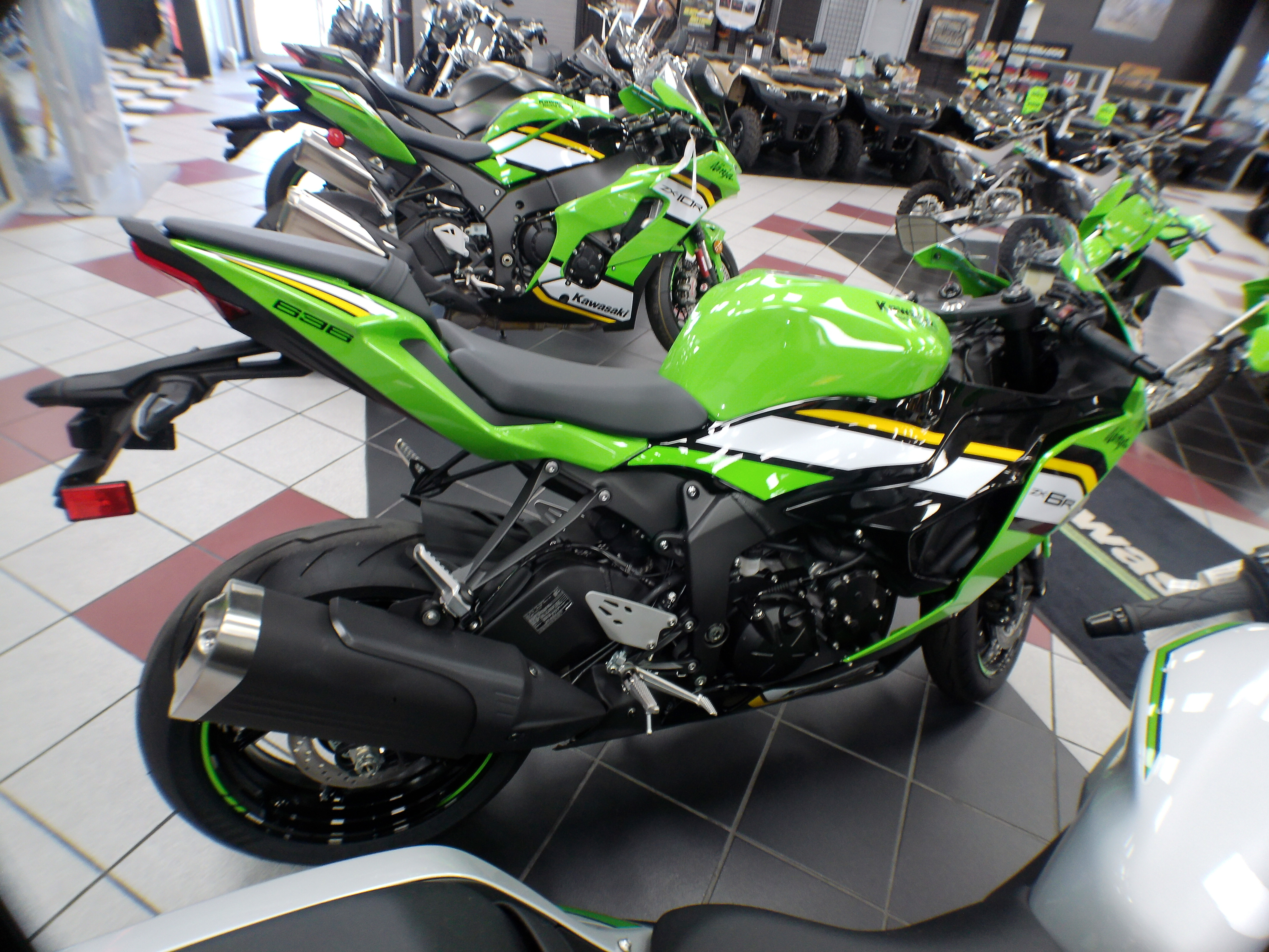2025 Kawasaki Ninja® ZX™-6R KRT EDITION - Photo 13