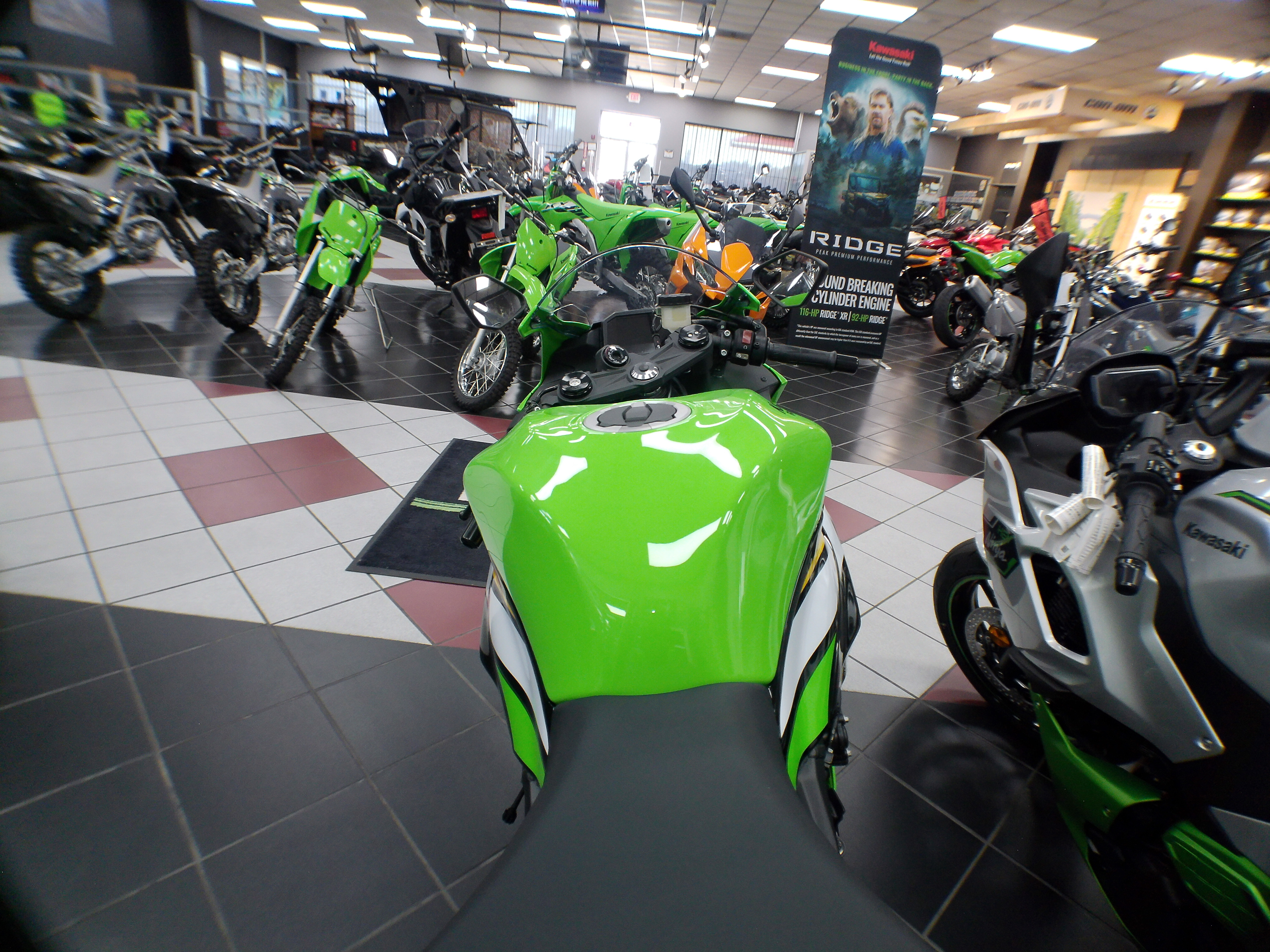2025 Kawasaki Ninja® ZX™-6R KRT EDITION - Photo 12