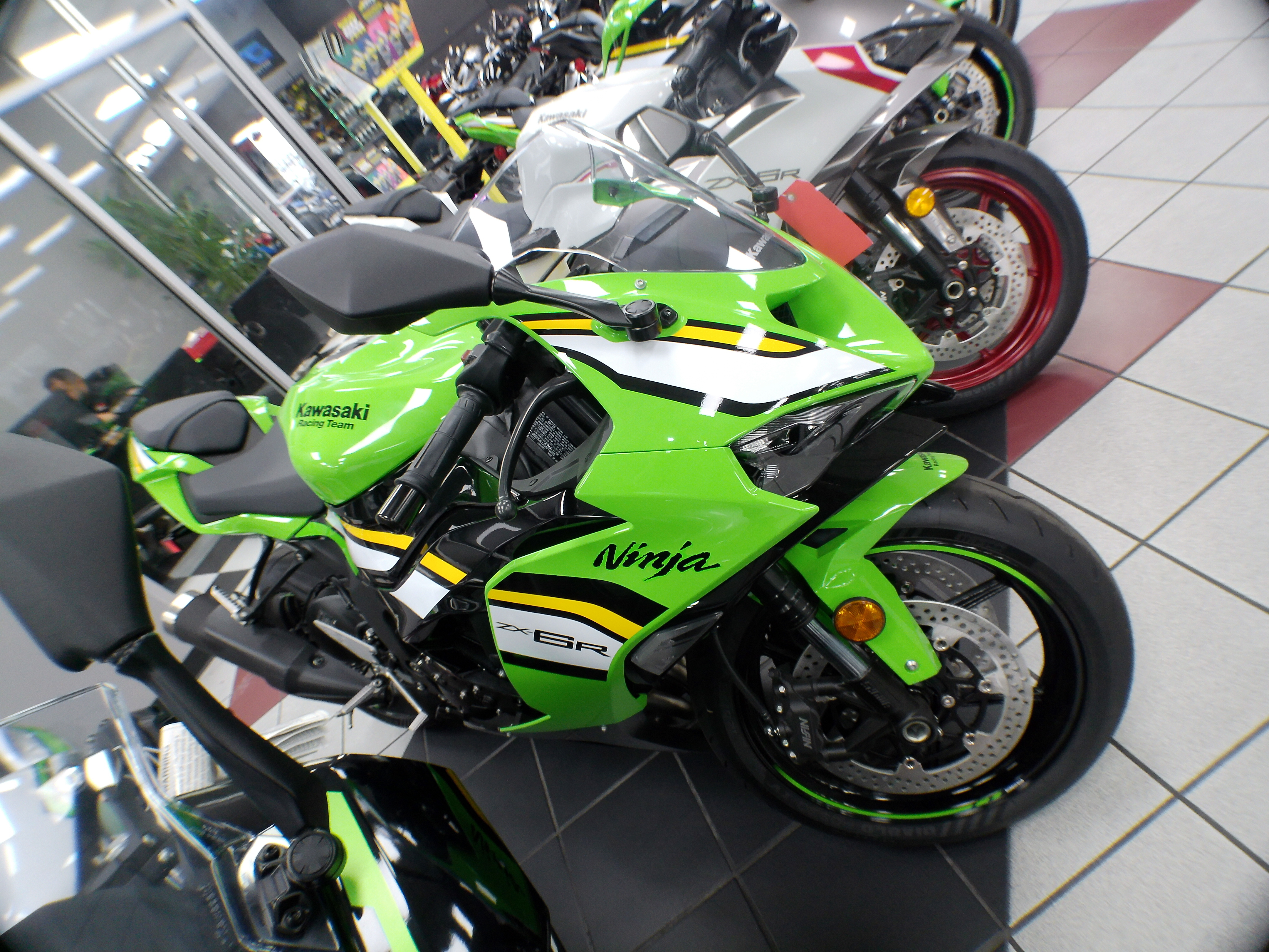 2025 Kawasaki Ninja® ZX™-6R KRT EDITION - Photo 4