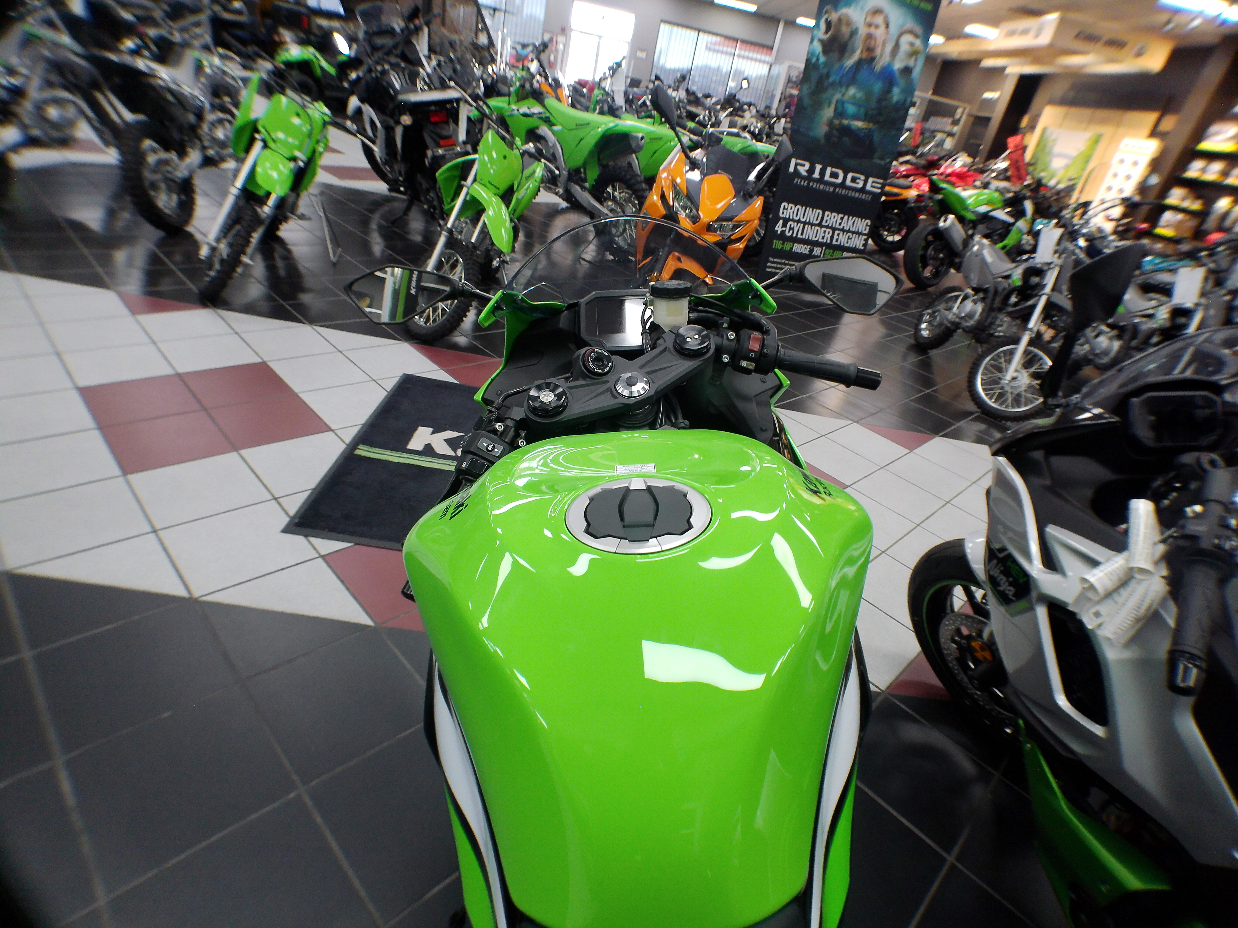 2025 Kawasaki Ninja® ZX™-6R KRT EDITION - Photo 11