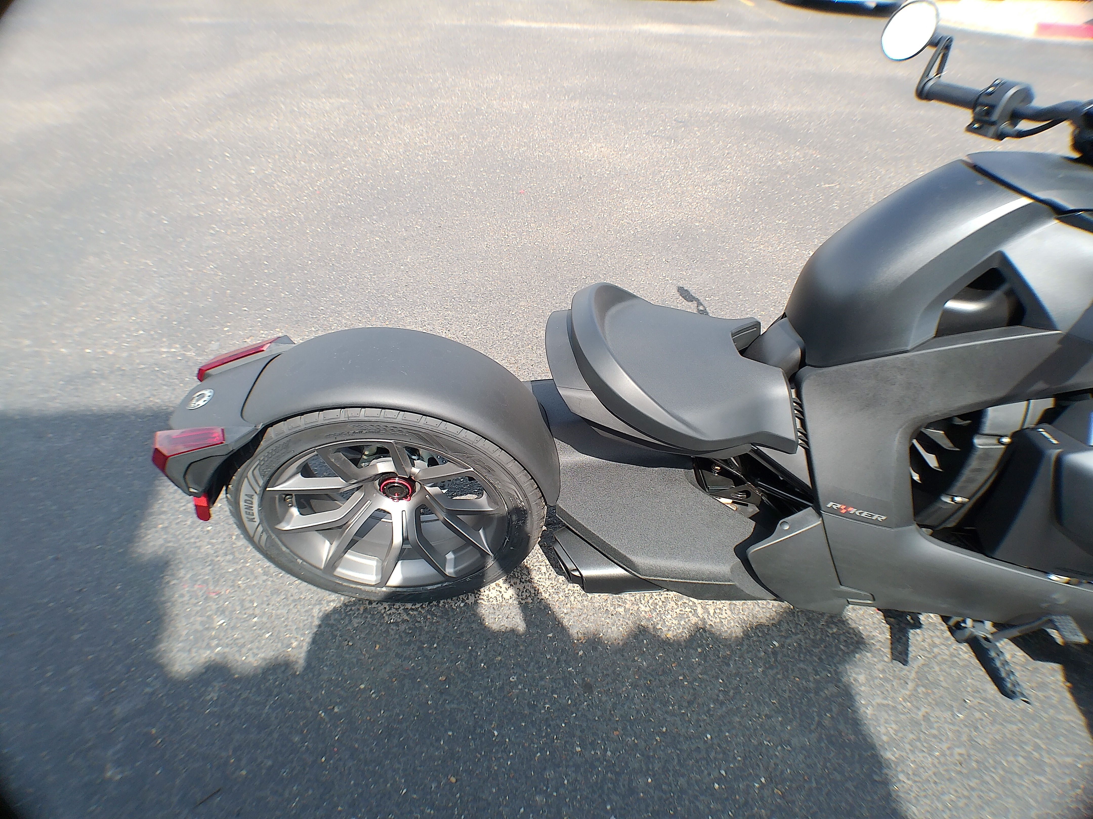 2025 Can-Am RYKER 600 CALI - Photo 3