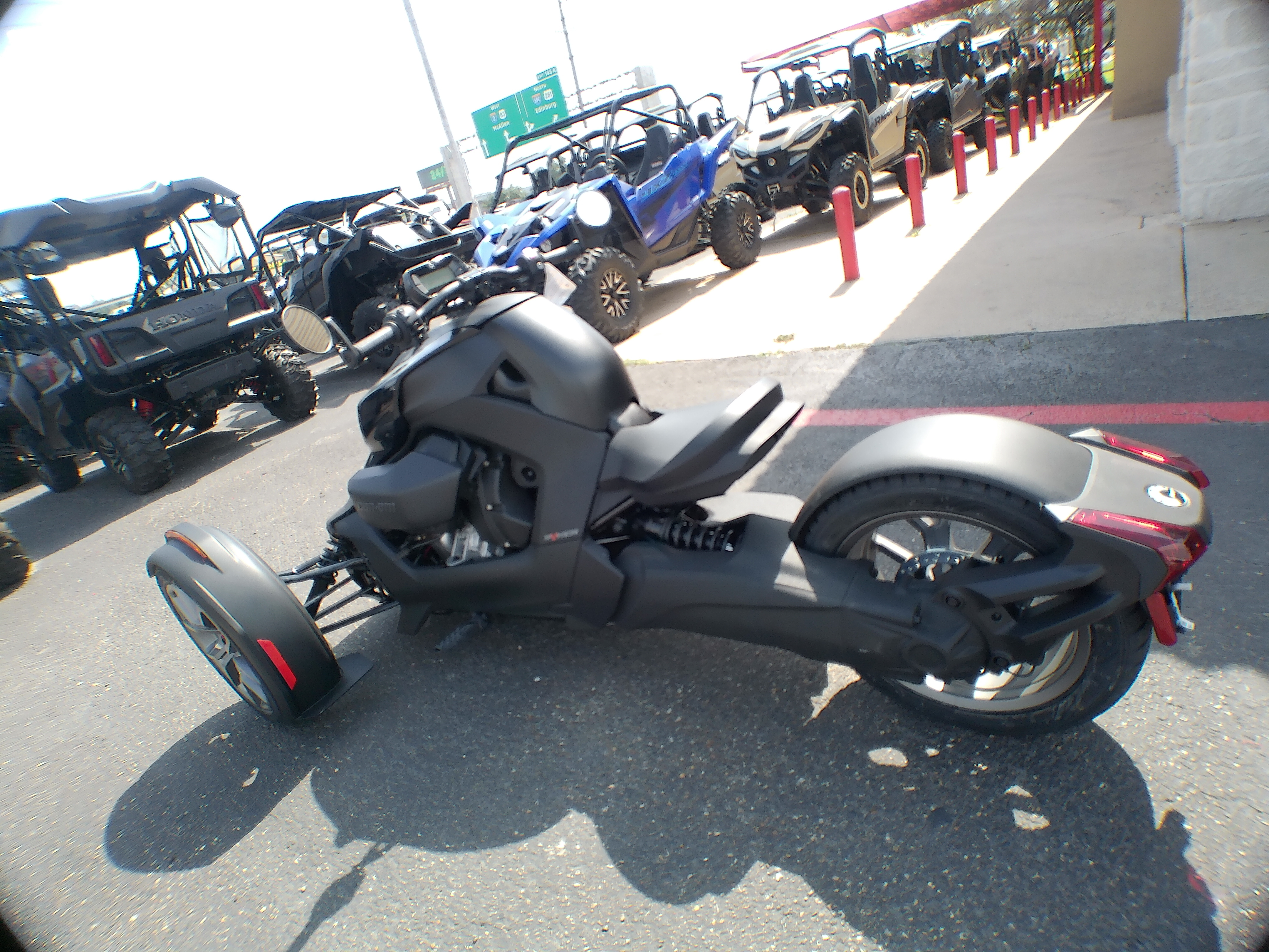 2025 Can-Am RYKER 600 CALI - Photo 5