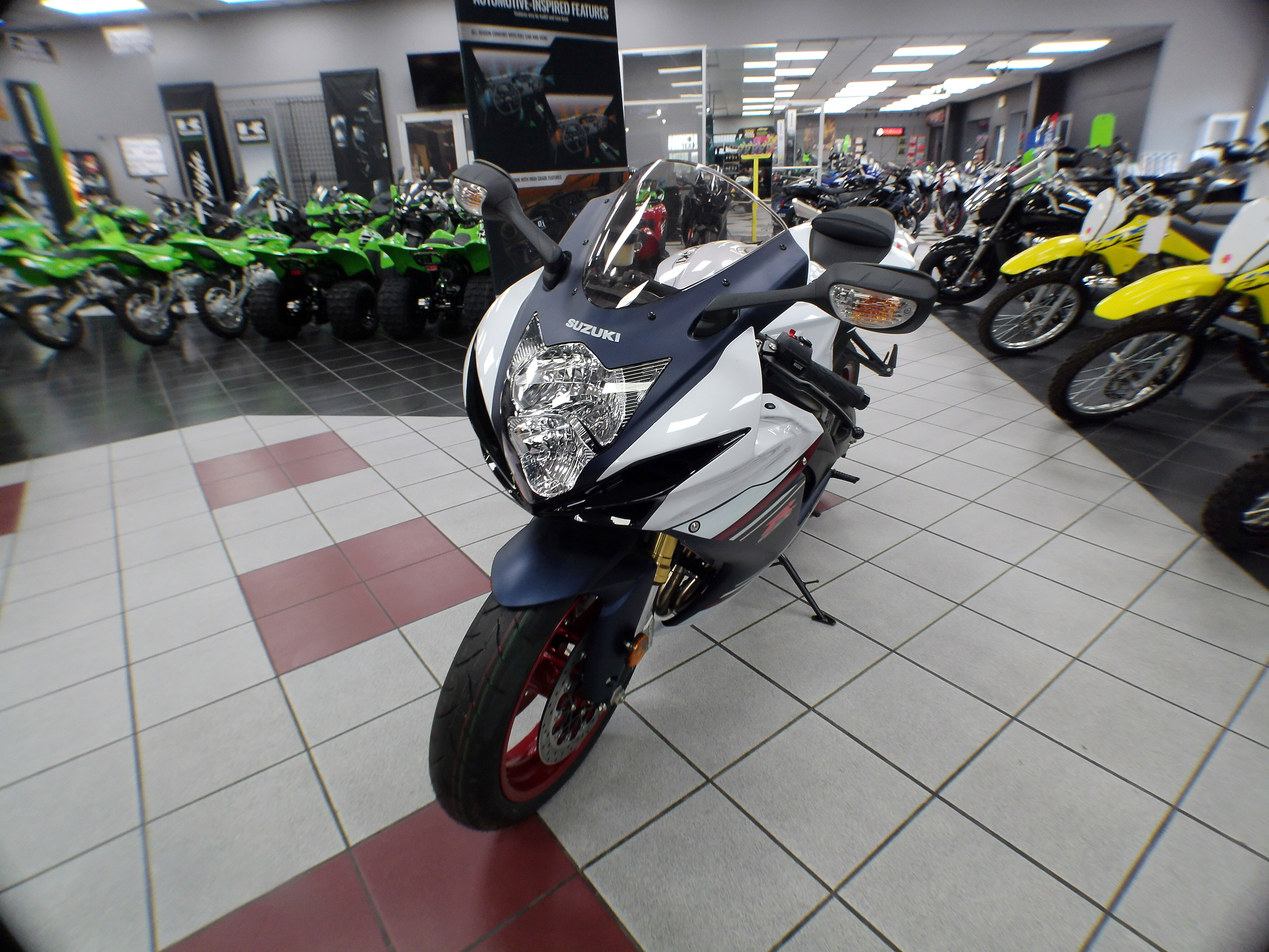 2025 Suzuki GSX-R 750 - Photo 5