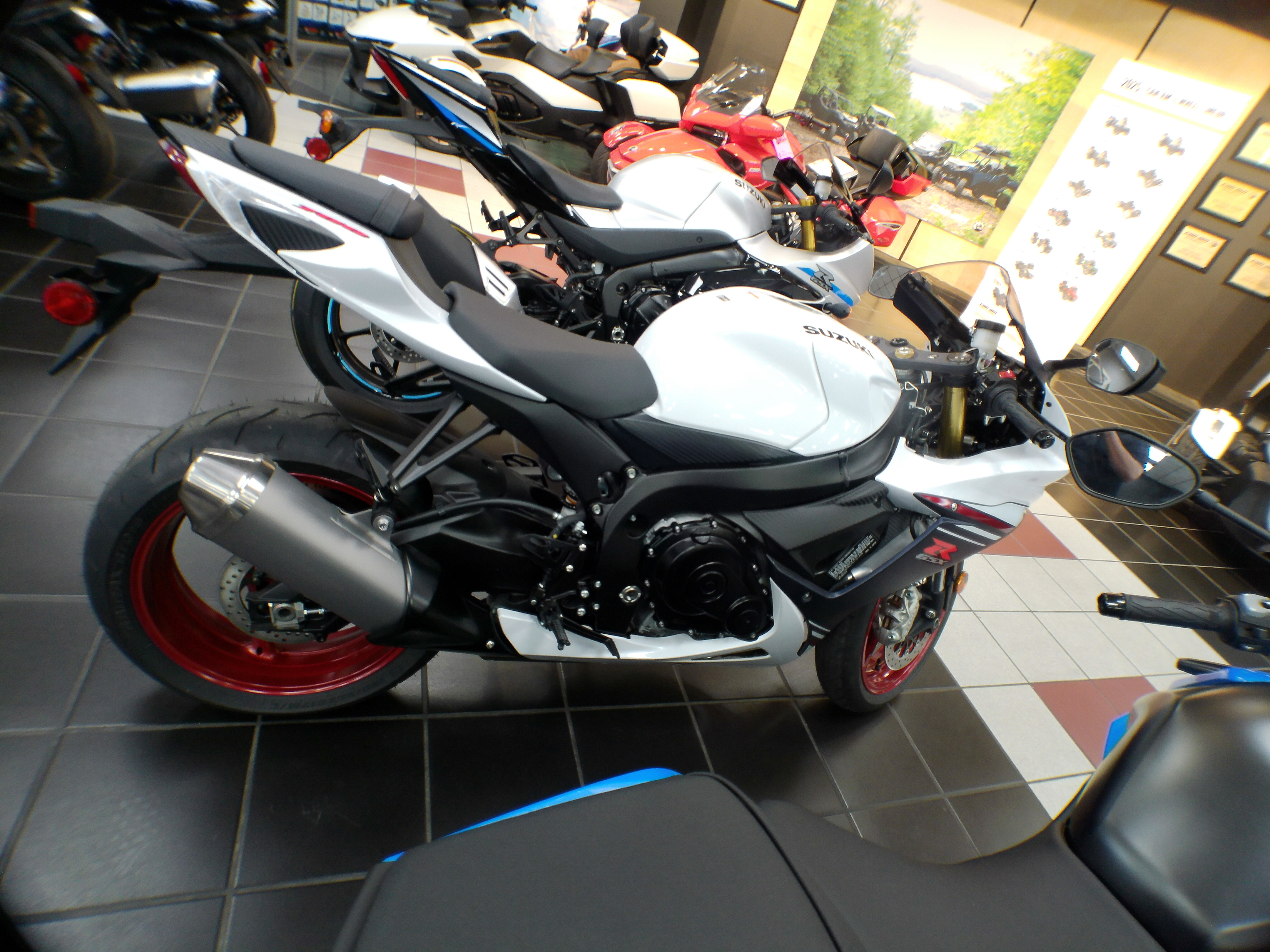 2025 Suzuki GSX-R 750 - Photo 7