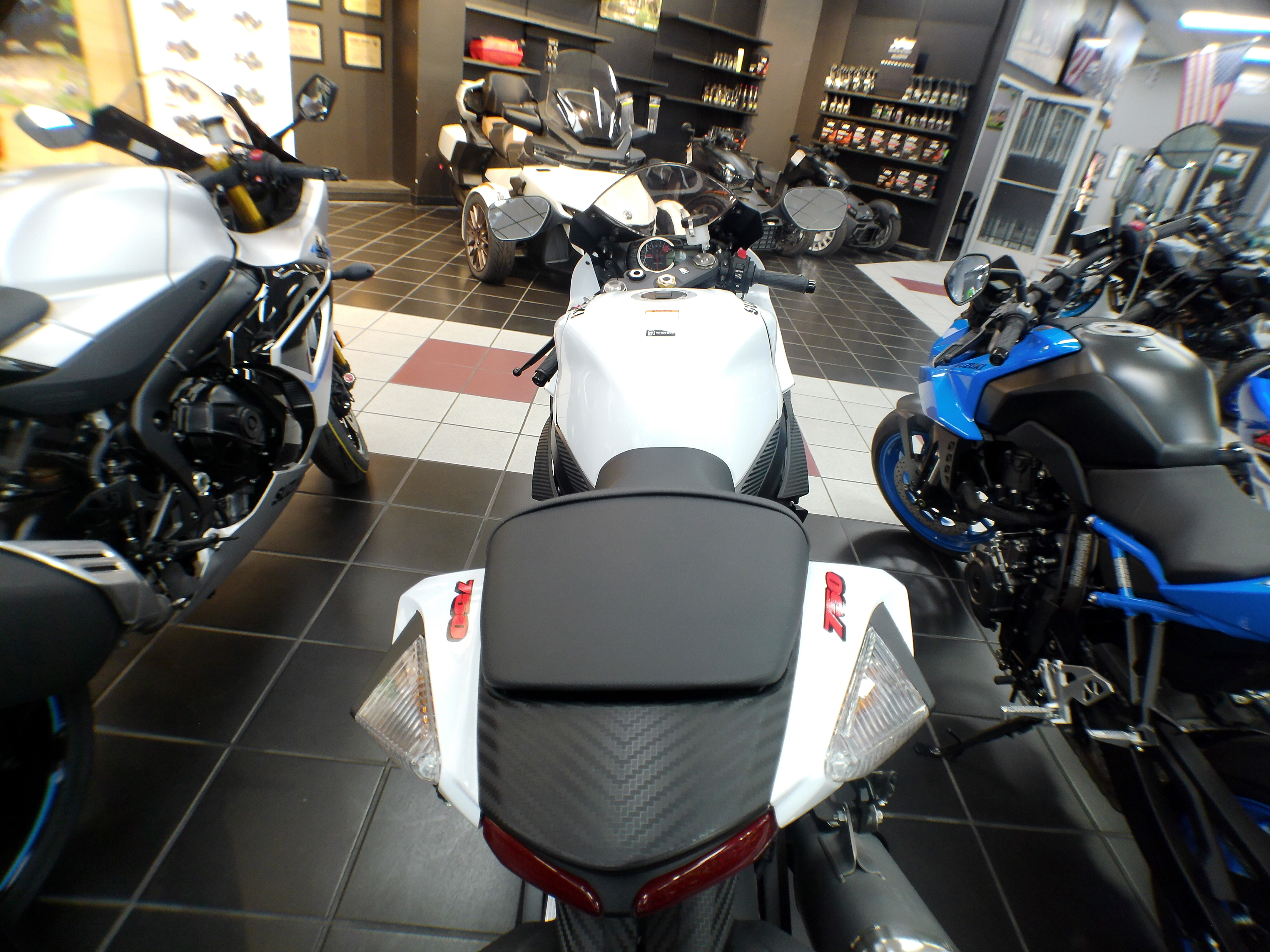 2025 Suzuki GSX-R 750 - Photo 6