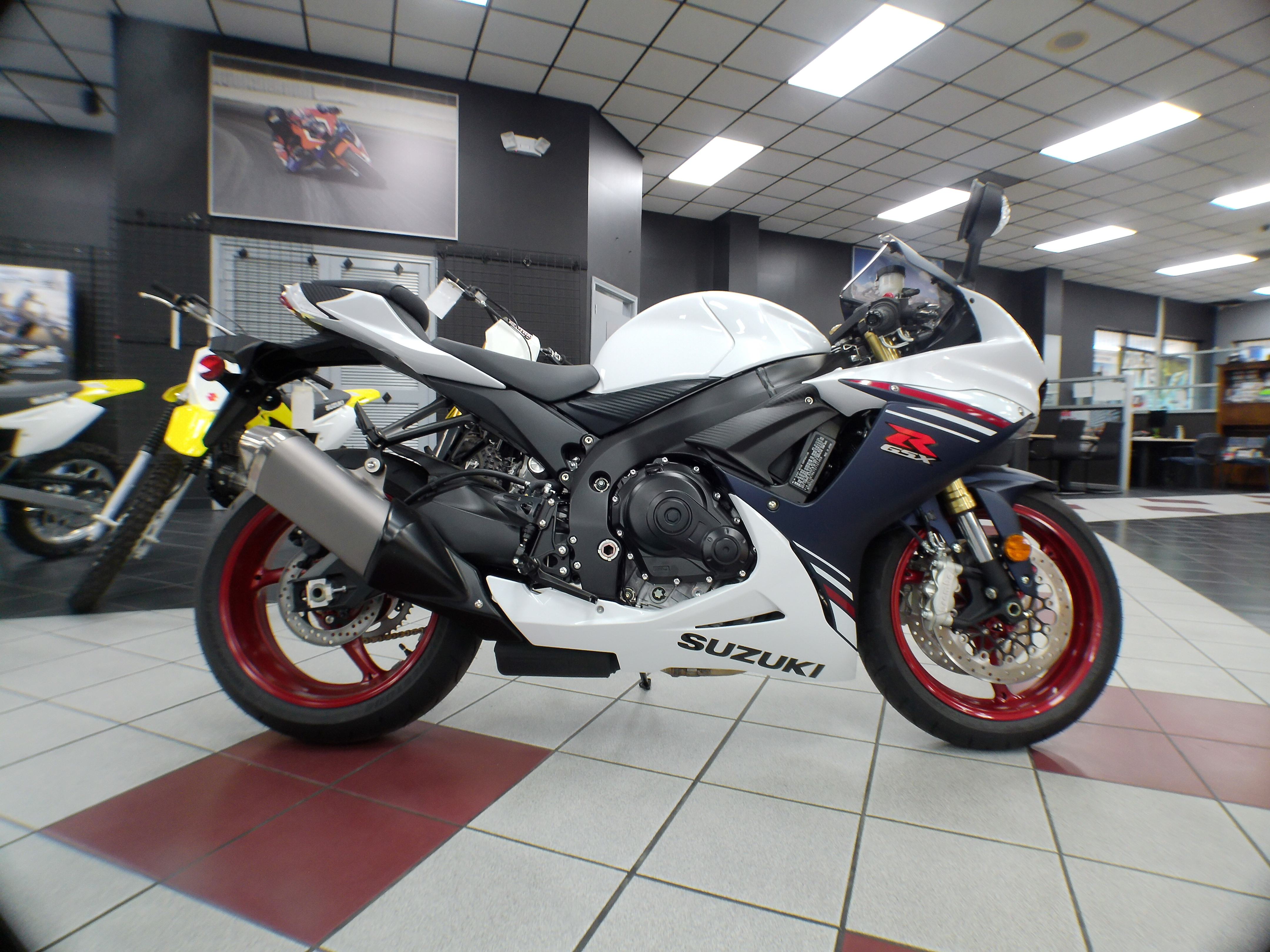 鈴木 2025 Street Bikes F&T Valley Motor Sports