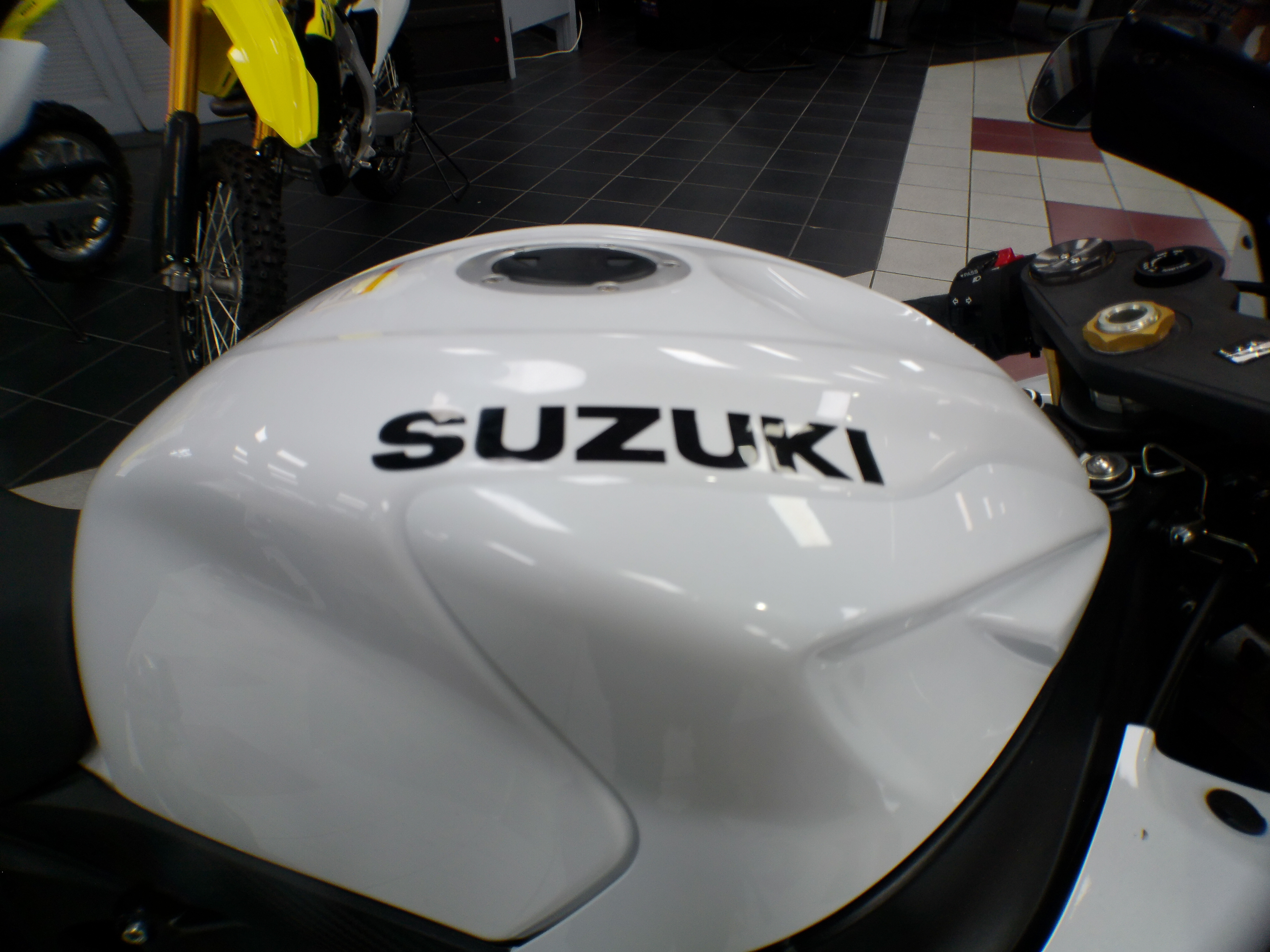 2025 Suzuki GSX-R 750 - Photo 9