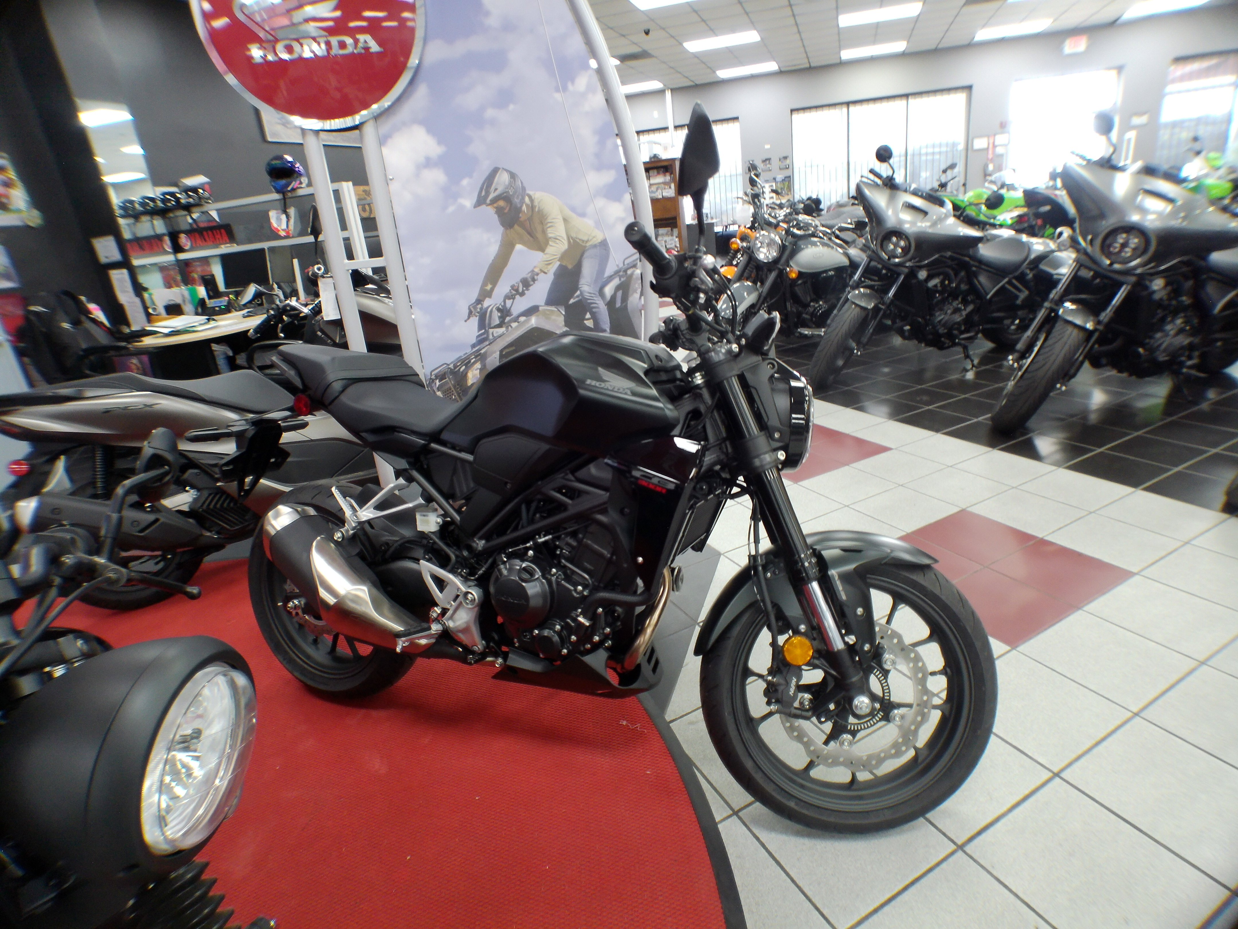2025 Honda CB300R ABS - Photo 7