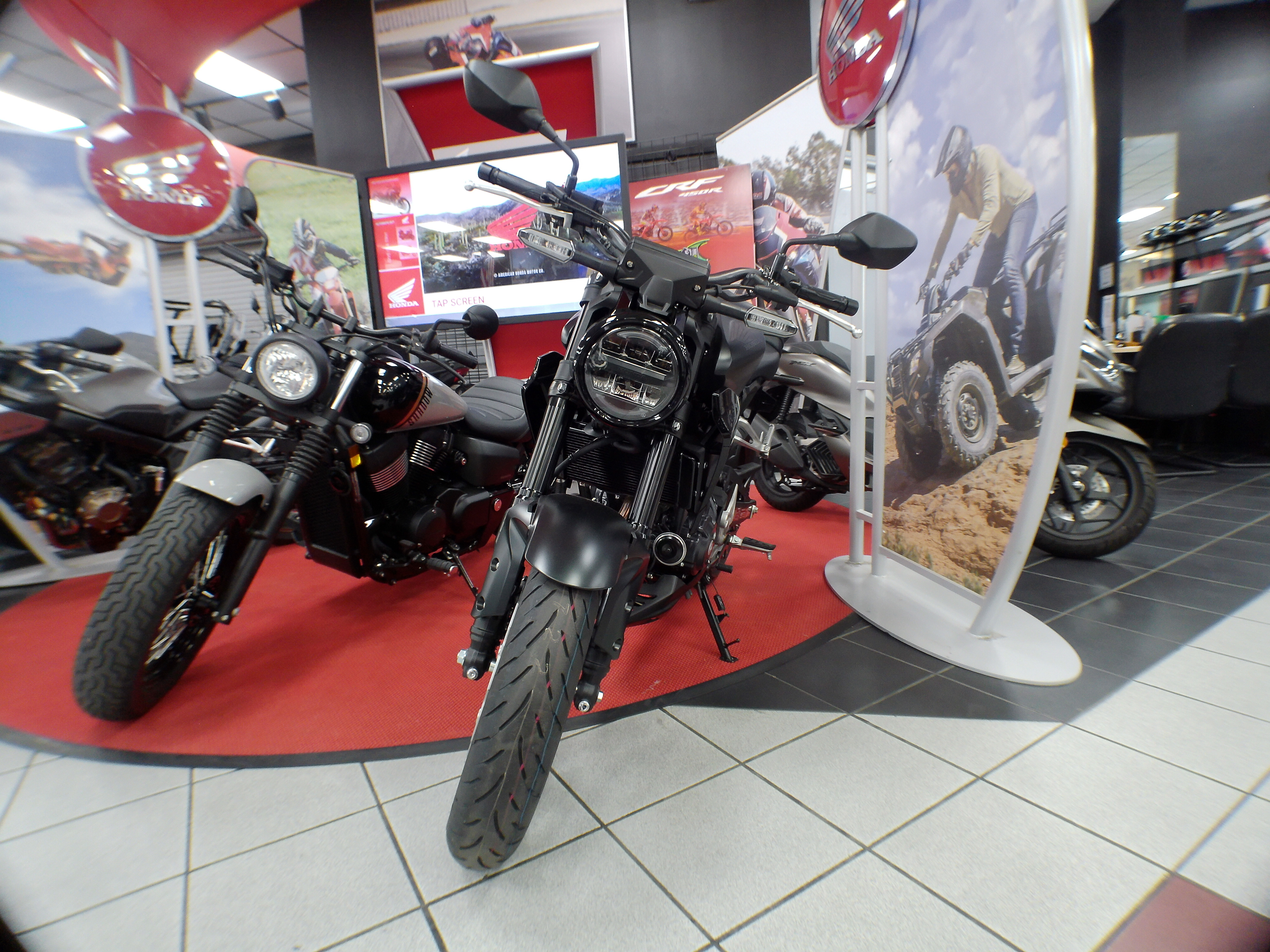 2025 Honda CB300R ABS - Photo 3