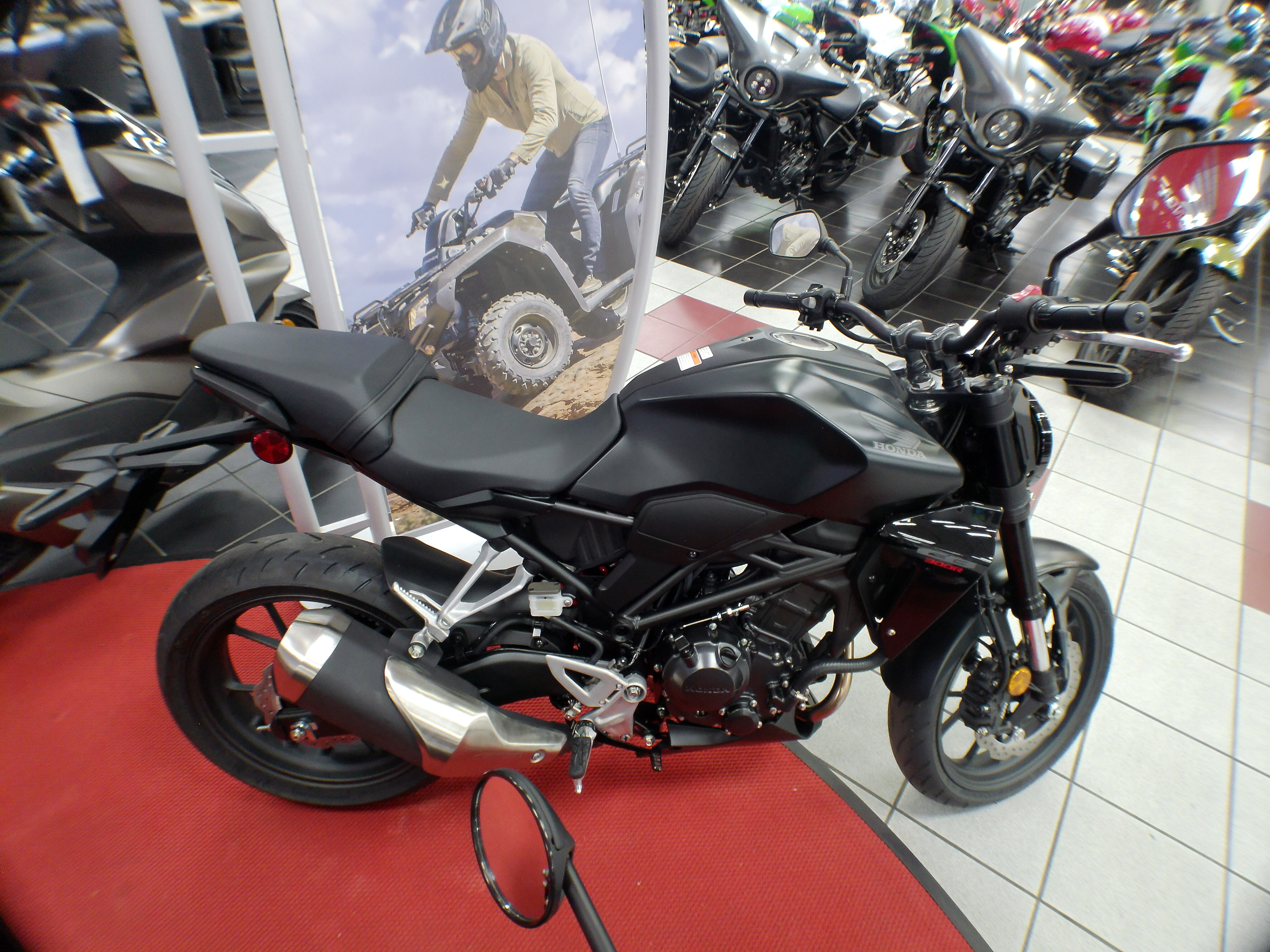 2025 Honda CB300R ABS - Photo 6