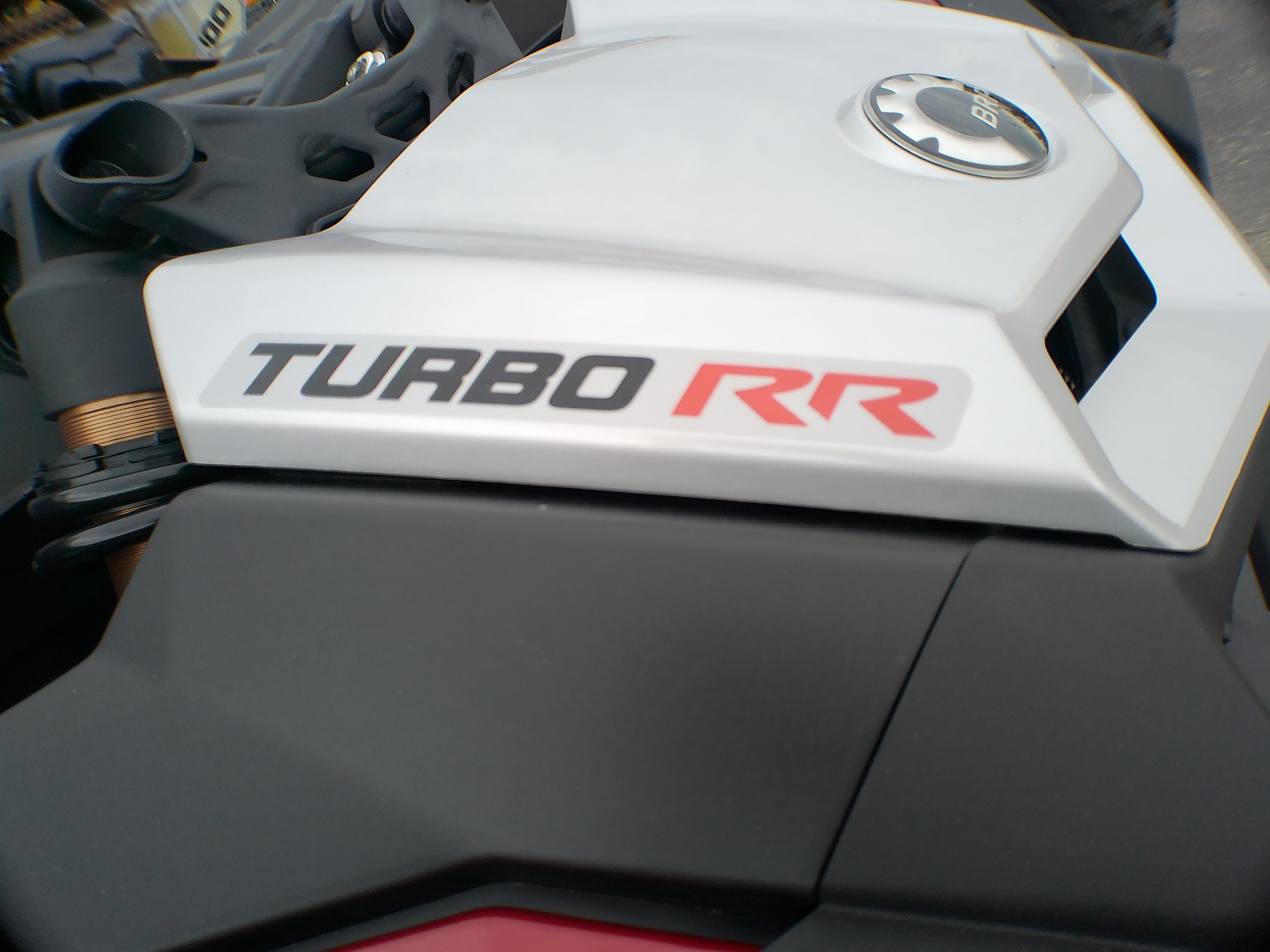 2025 Can-Am SSV MAV DS 64 TURBRR RD 25 DS TURBO RR - Photo 3