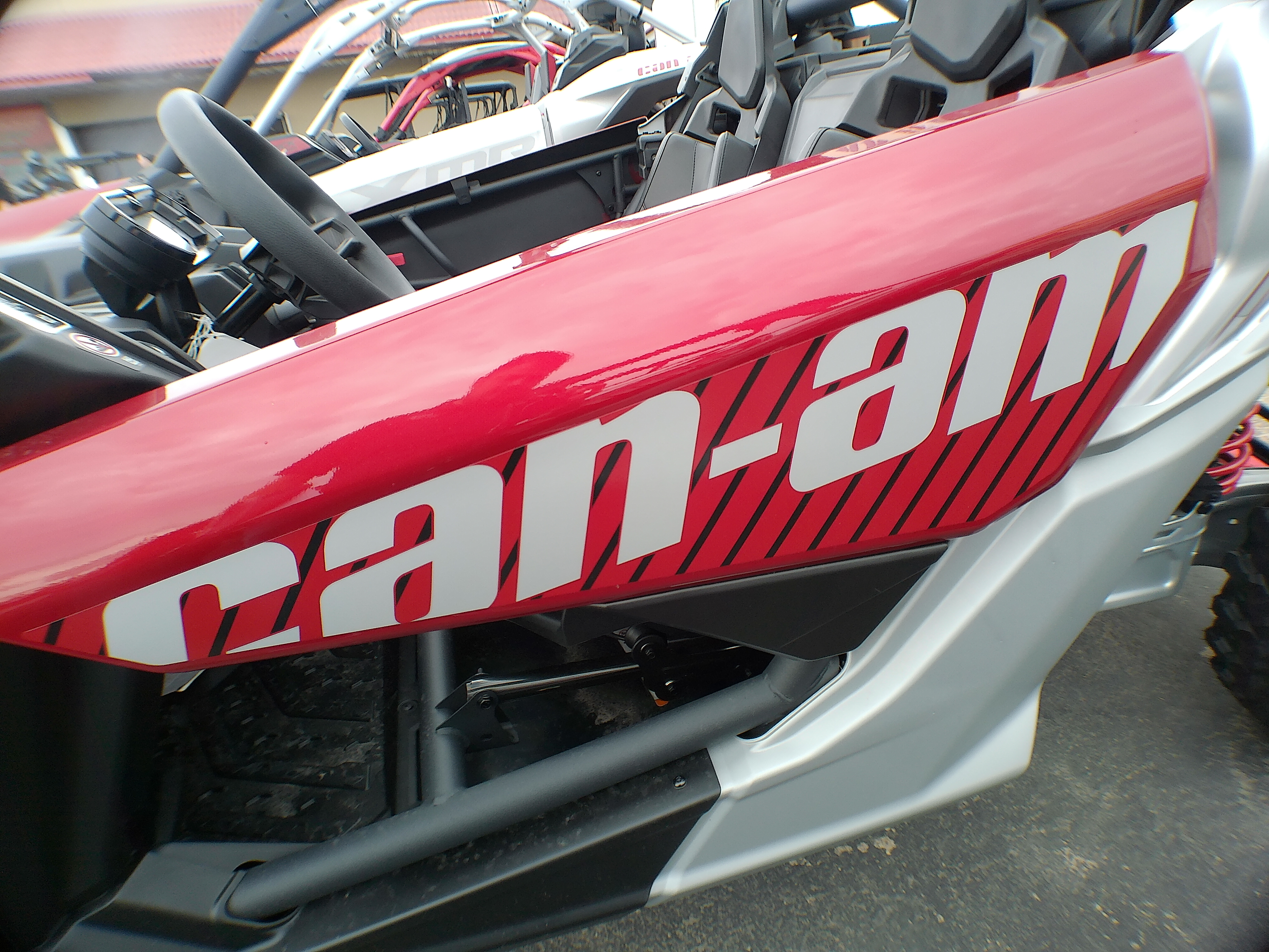 2025 Can-Am SSV MAV DS 64 TURBRR RD 25 DS TURBO RR - Photo 4