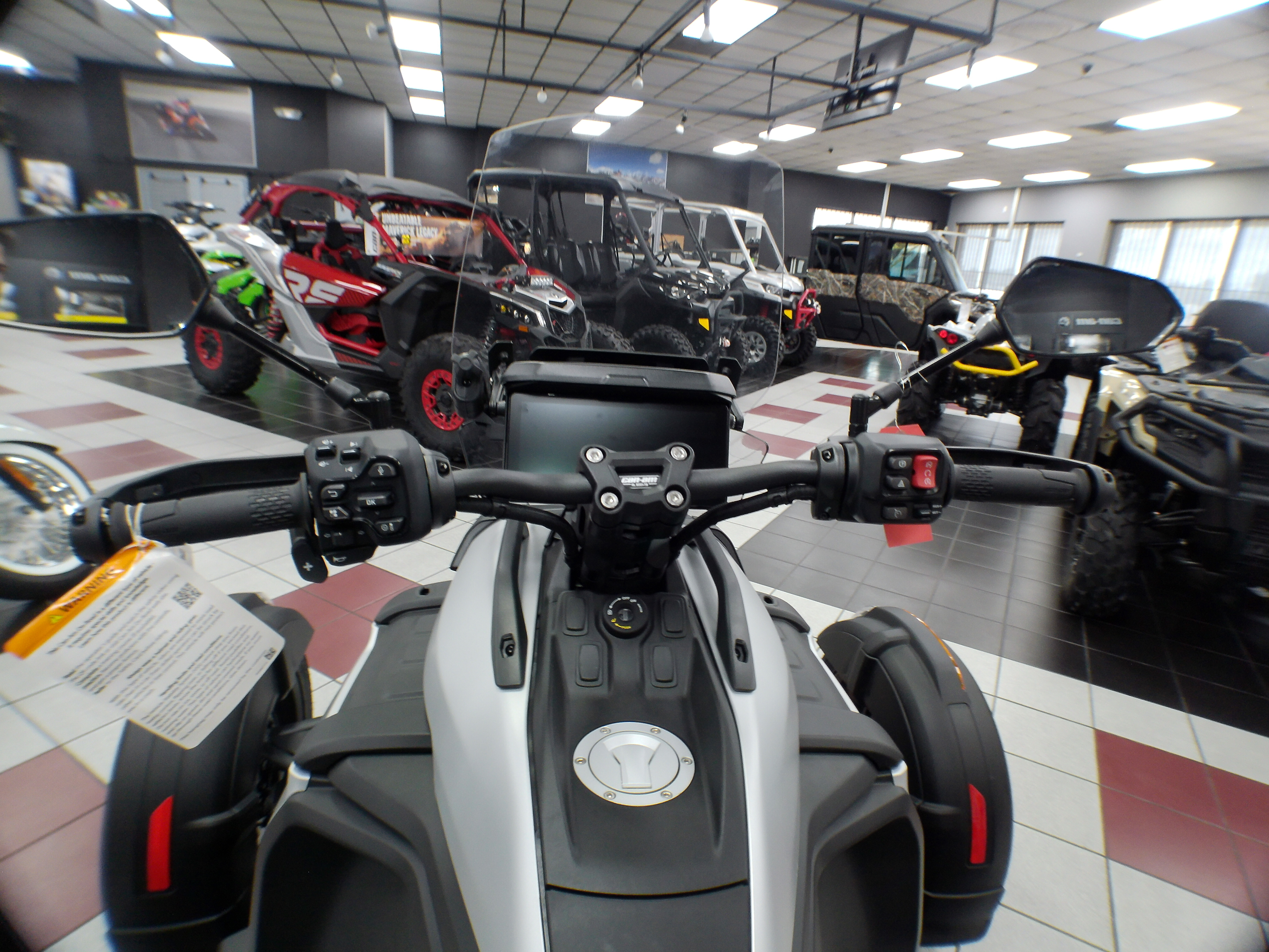 2025 Can-Am RD CANYON SE6 - Photo 3