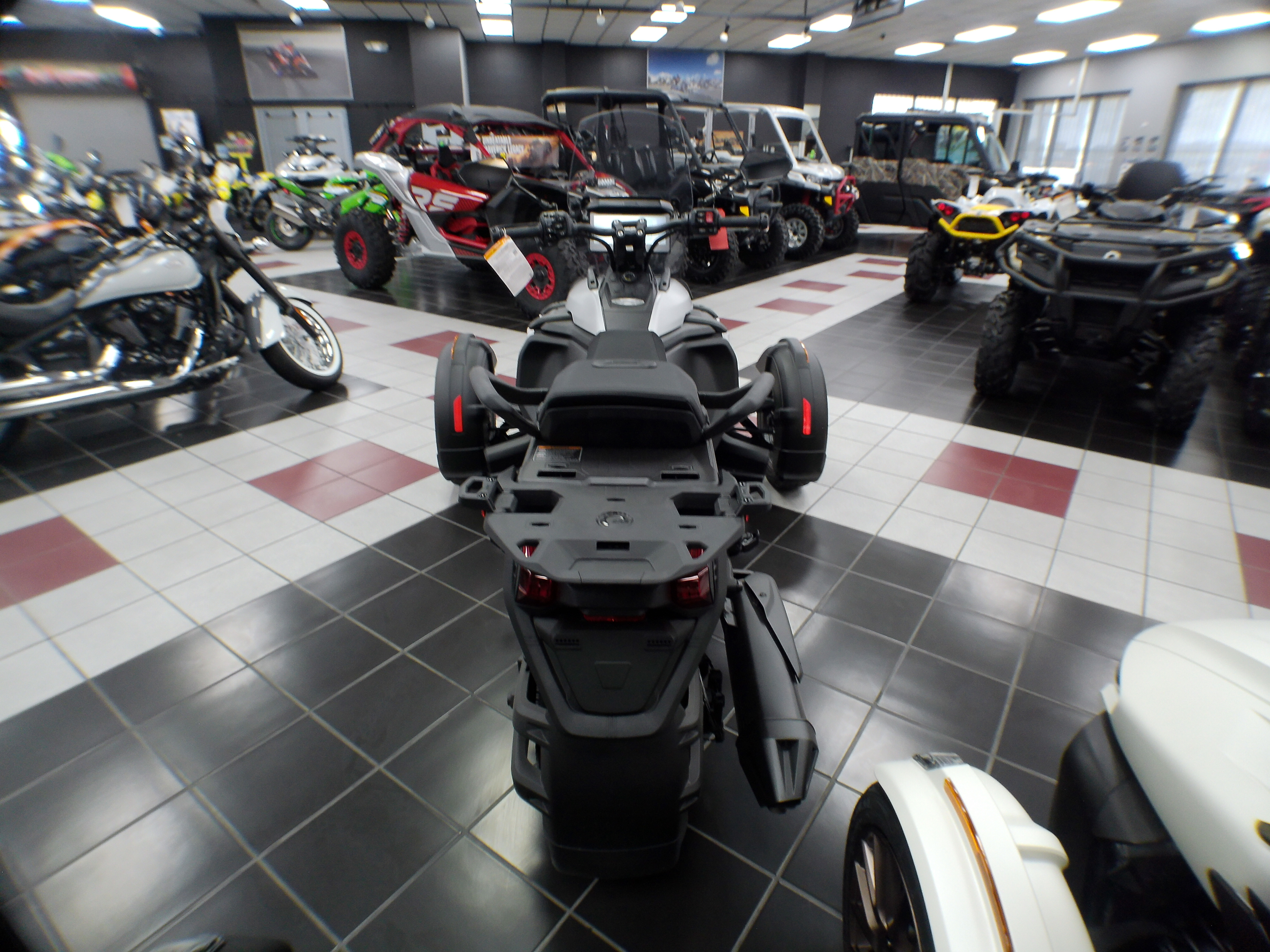 2025 Can-Am RD CANYON SE6 - Photo 5
