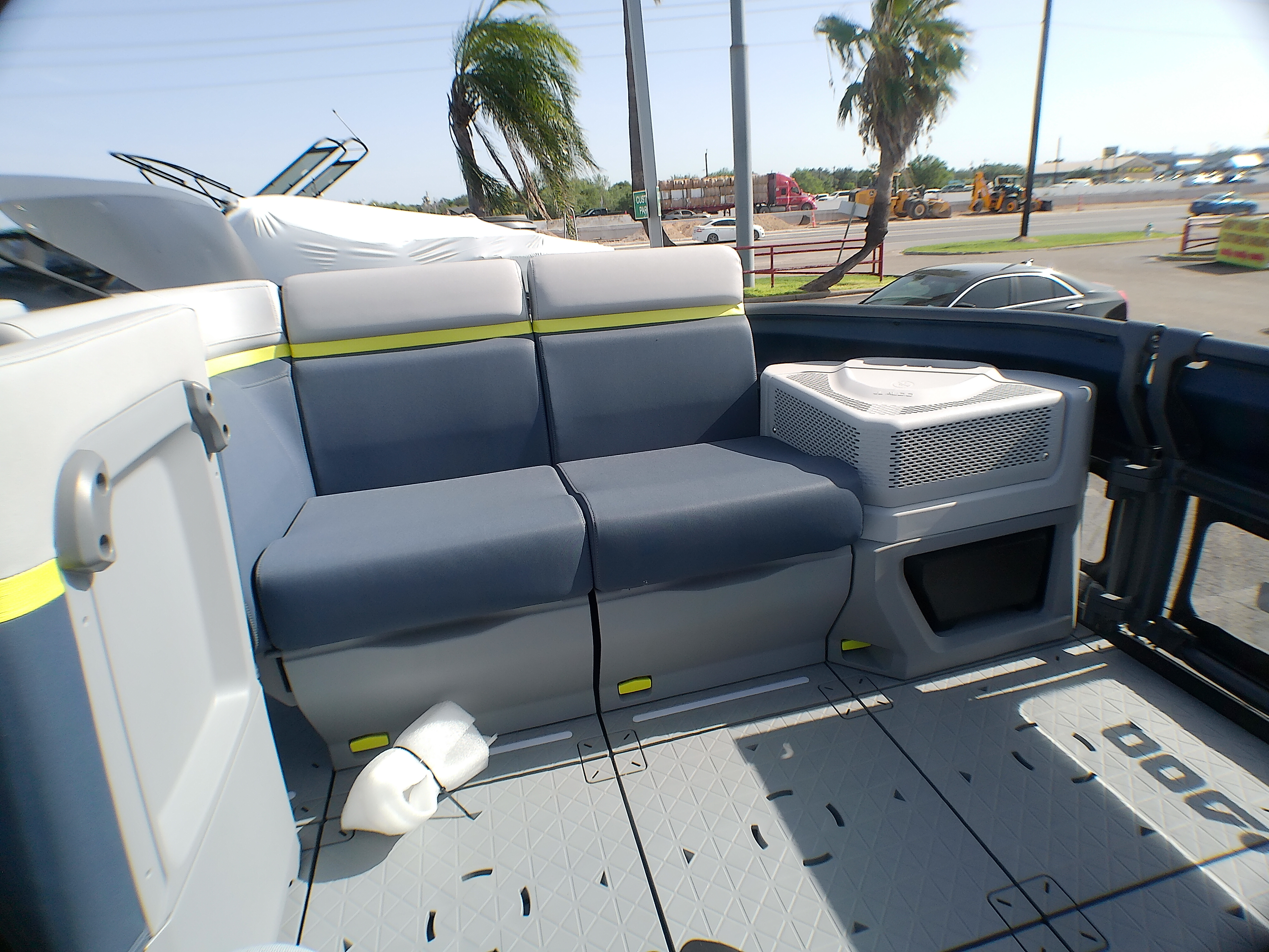 2025 Sea-Doo SWITCH 21 (Boat & Trailer) - Photo 3