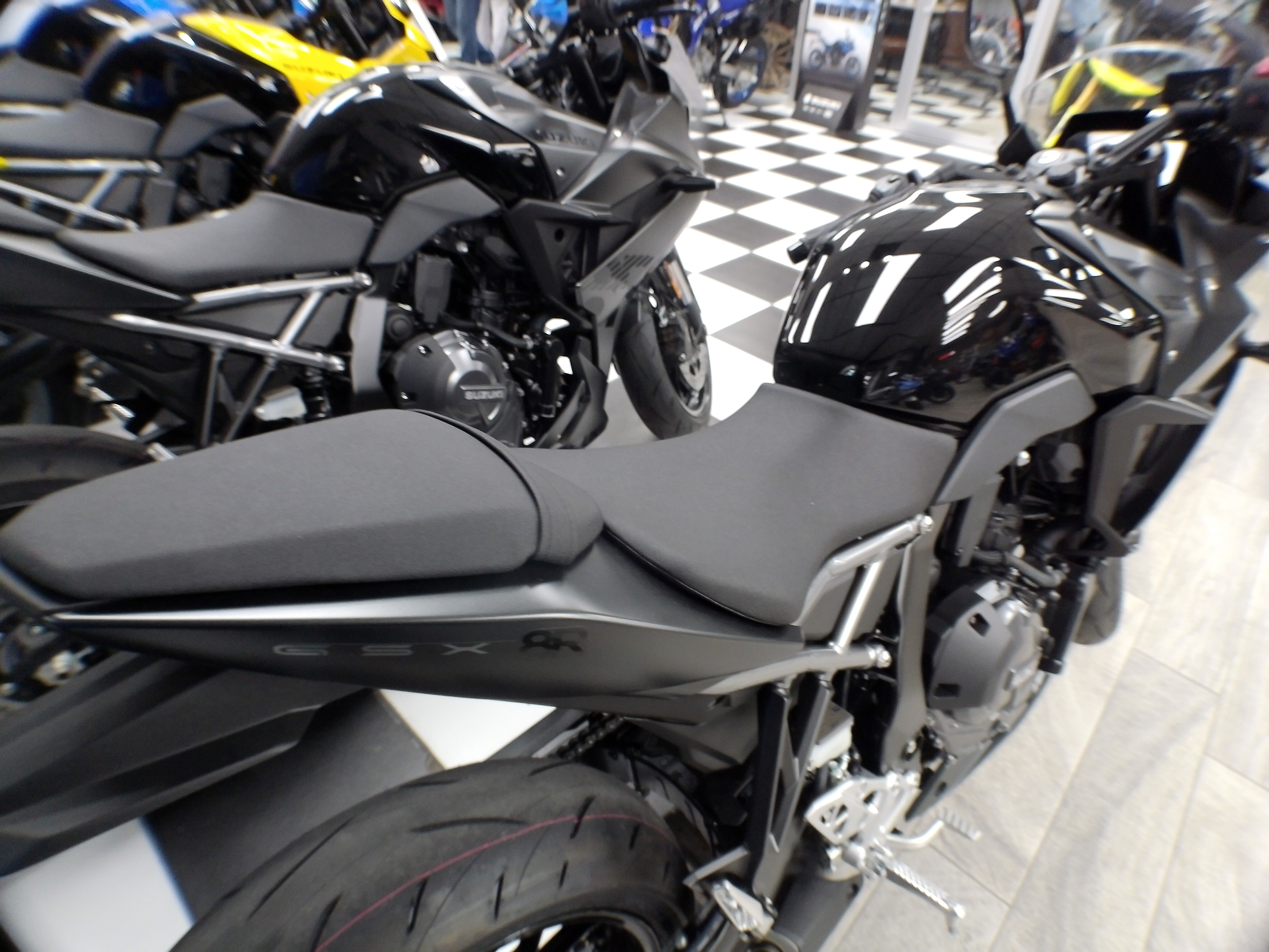 2025 Suzuki GSX-S 8R - Photo 6