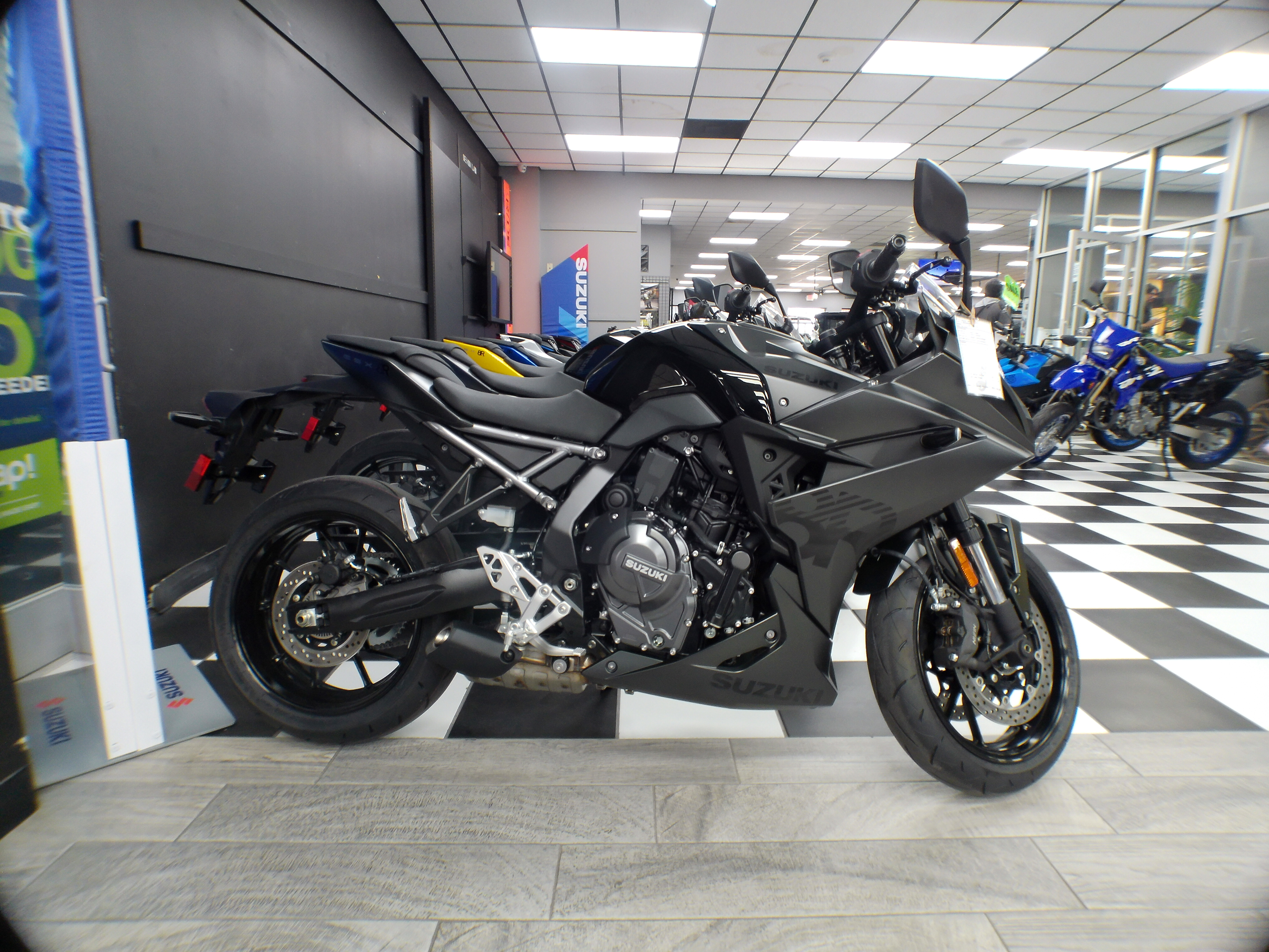 2025 Suzuki GSX-S 8R - Photo 3