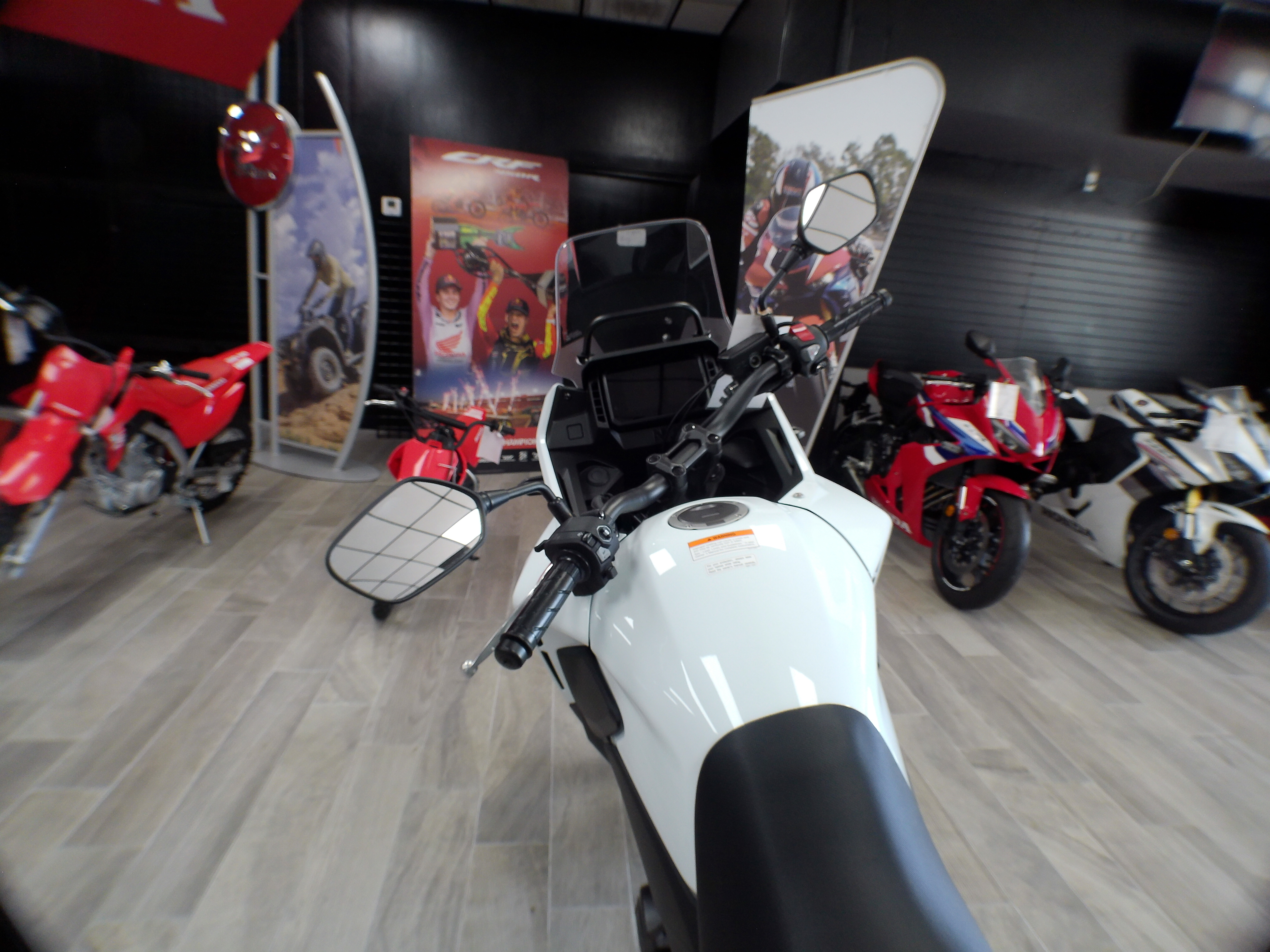 2025 Honda NX500 - Photo 8