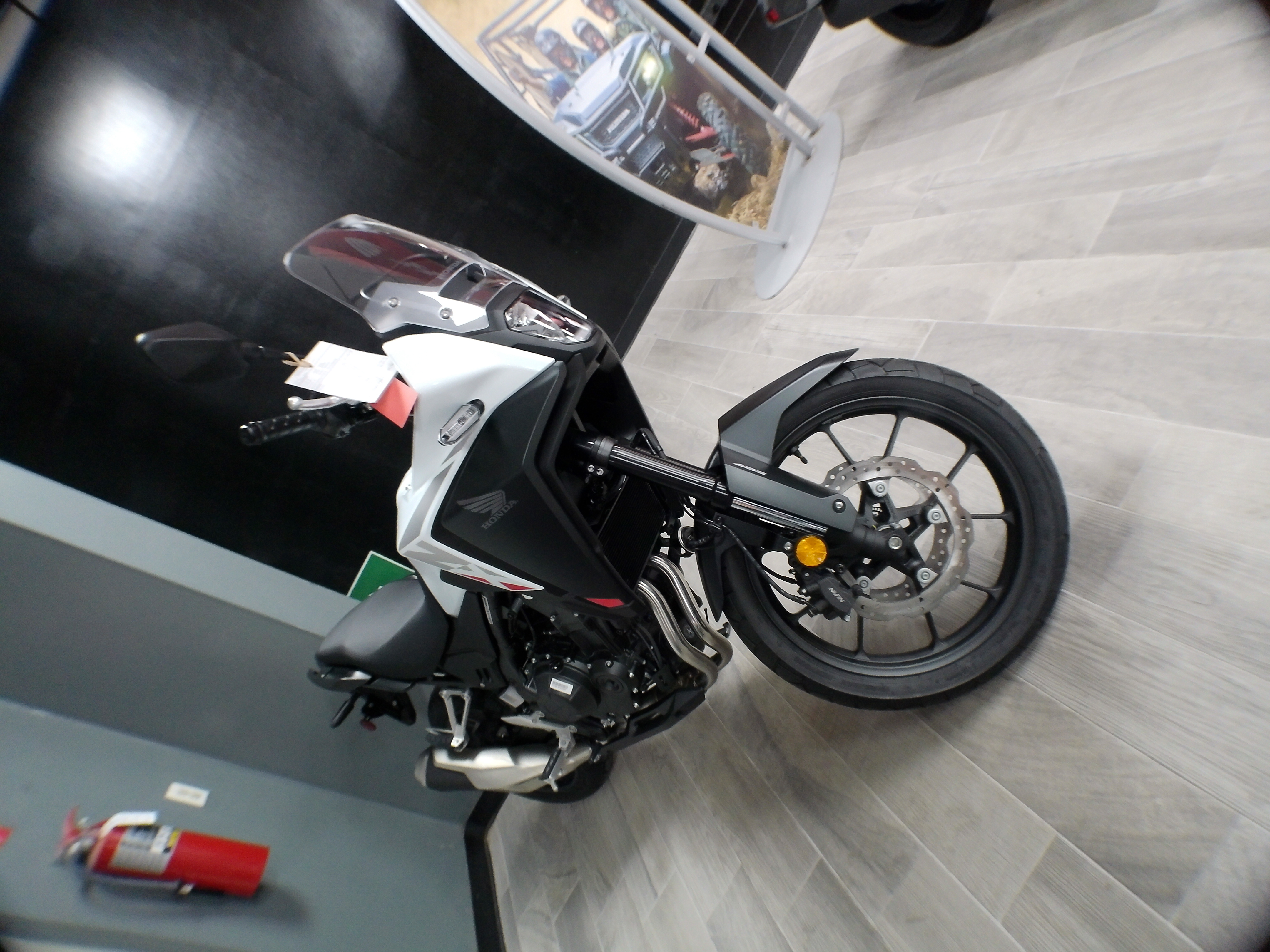 2025 Honda NX500 - Photo 4