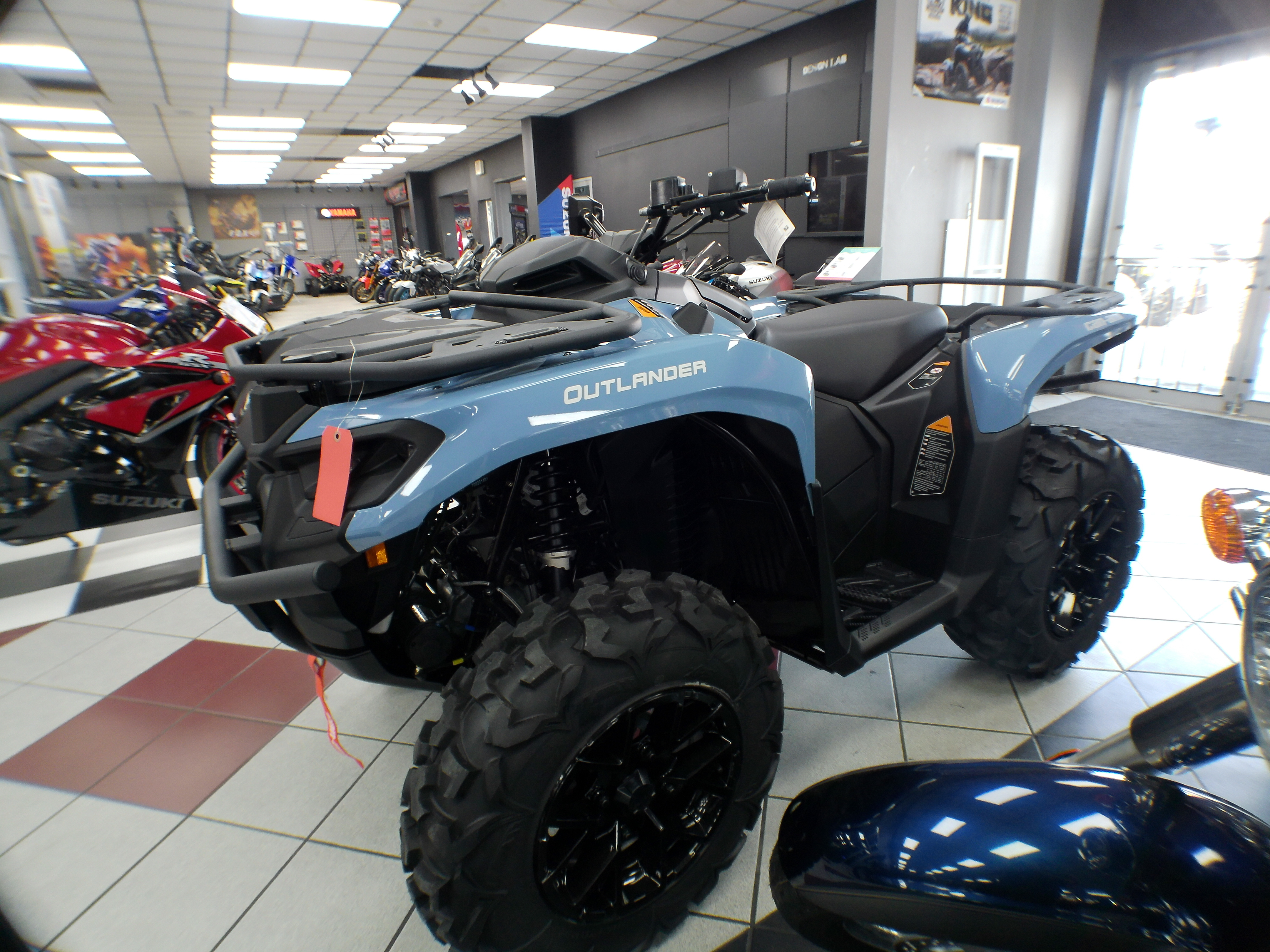 2025 Can-Am ATV OUTL XT 700 BE 25 - Photo 2