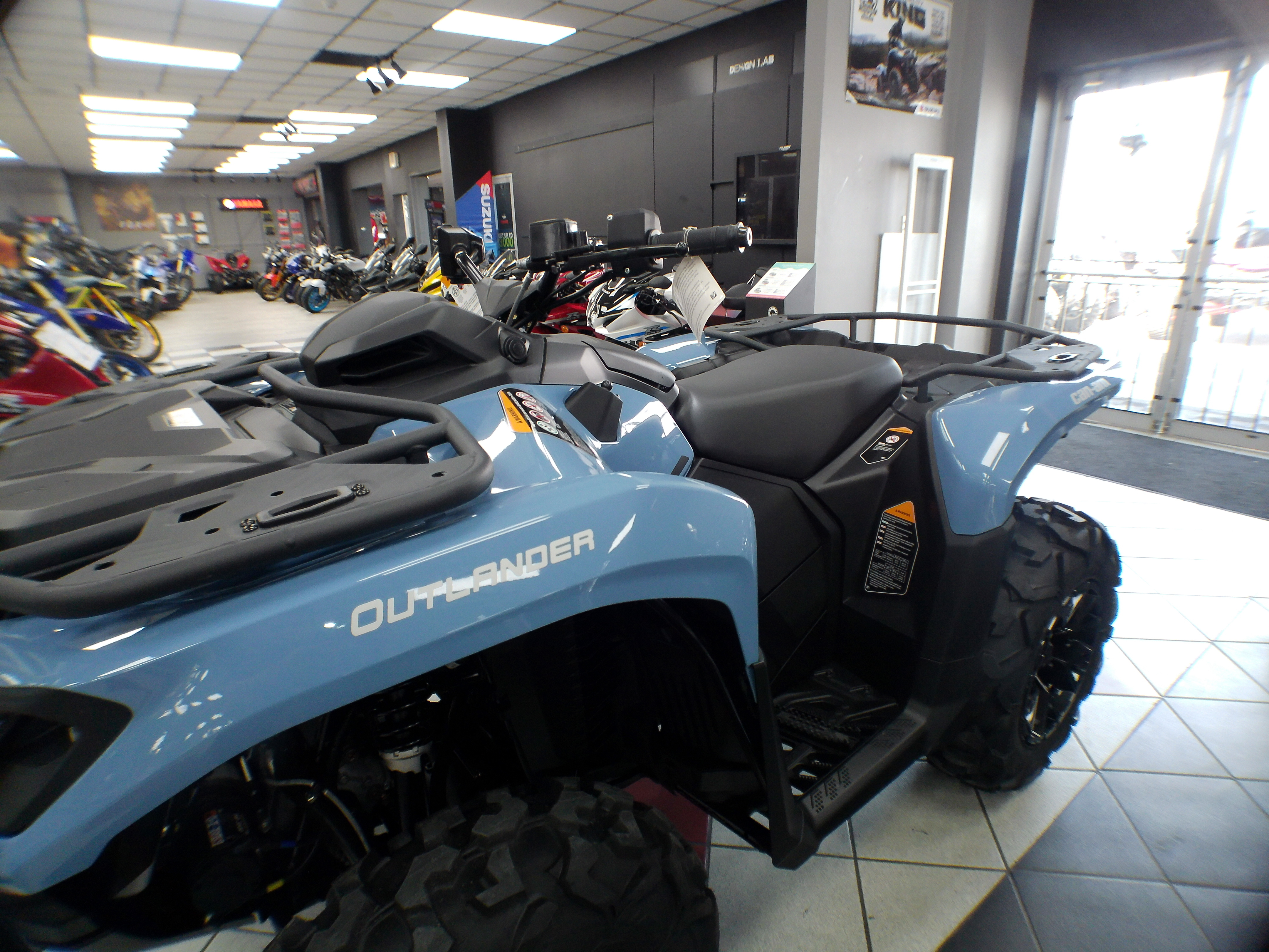 2025 Can-Am ATV OUTL XT 700 BE 25 - Photo 3