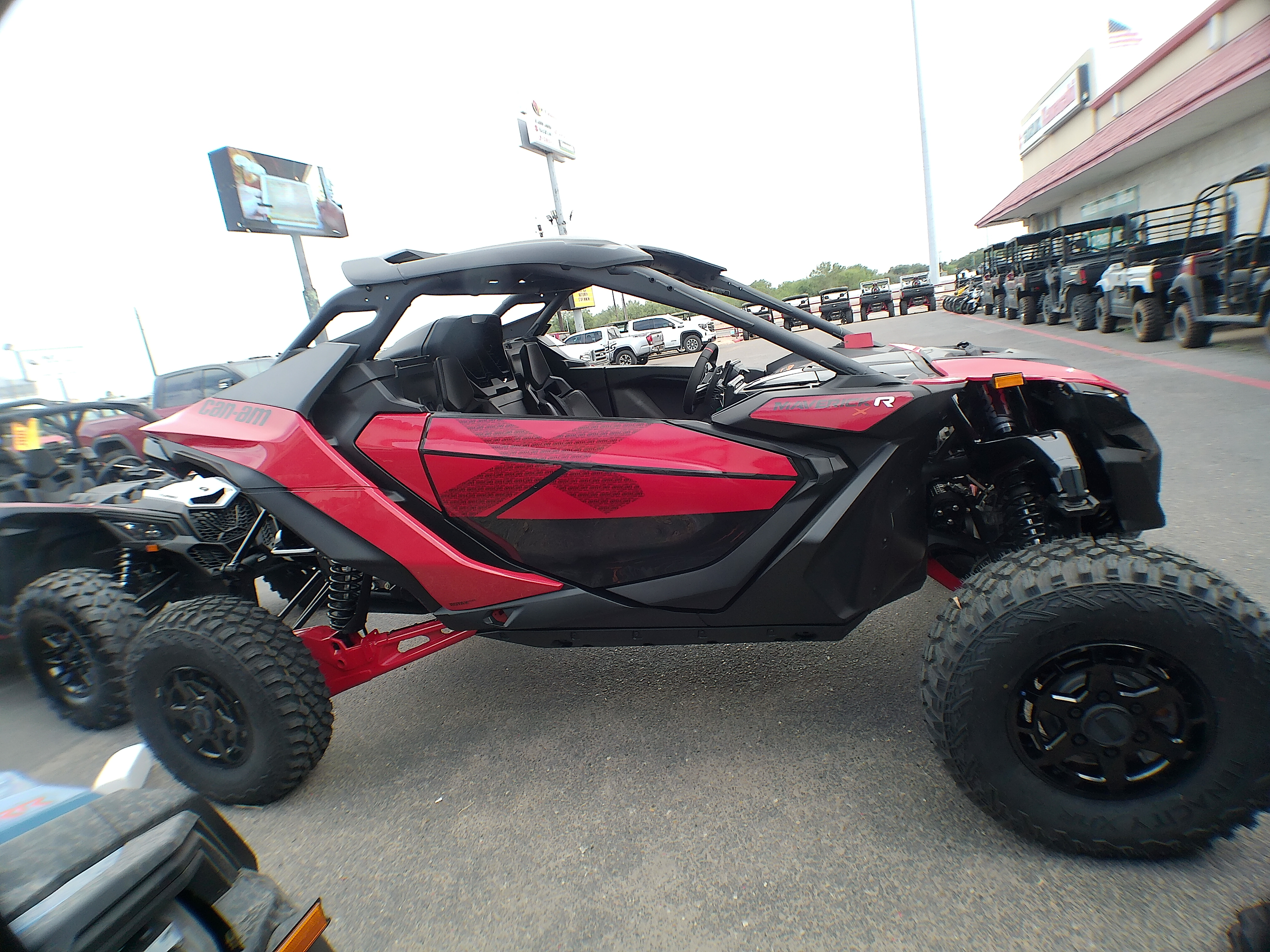 2025 Can-Am SSV MAV R X 999T RD 25 - Photo 7