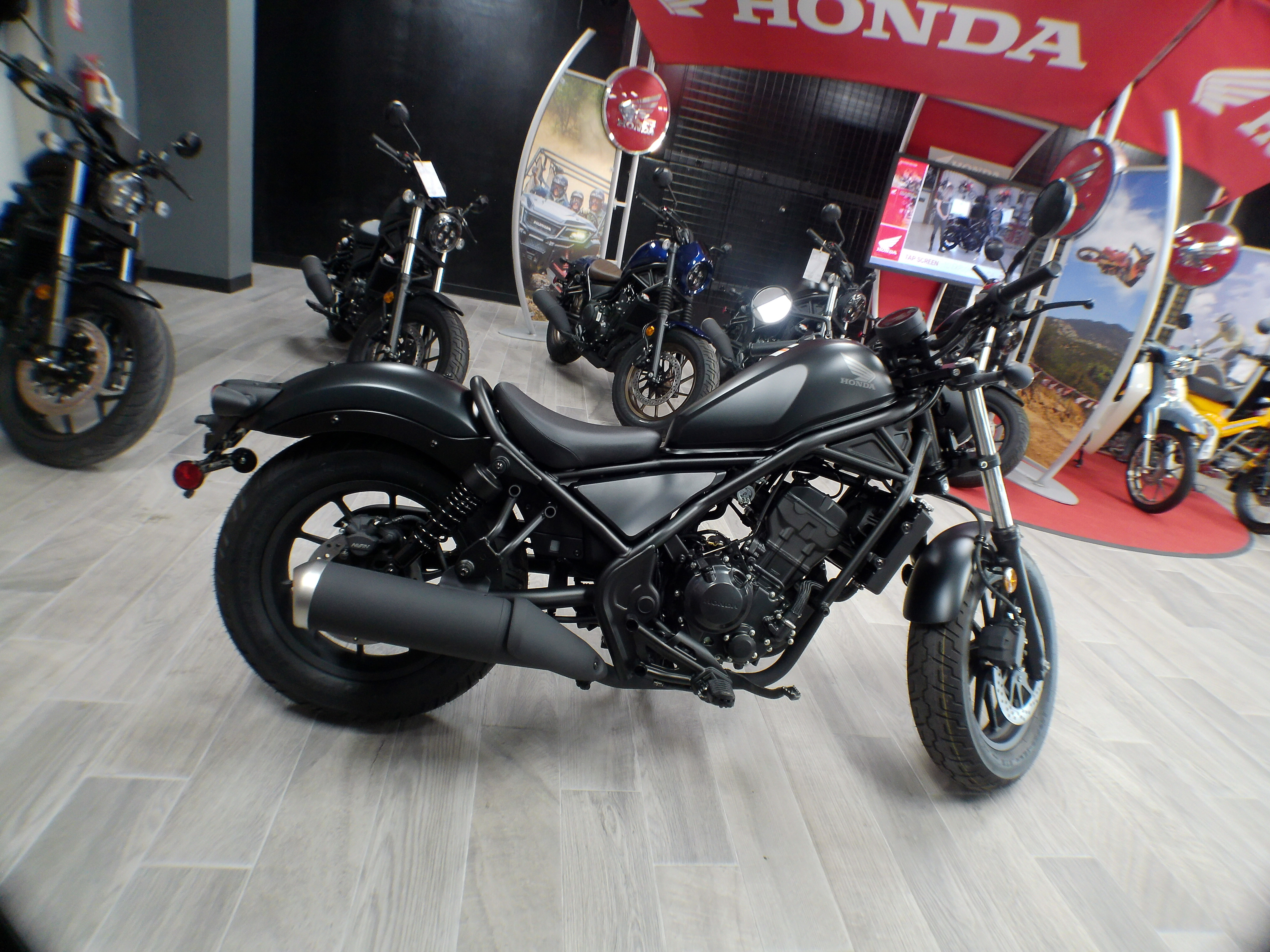 2025 Honda Rebel 300 - Photo 7