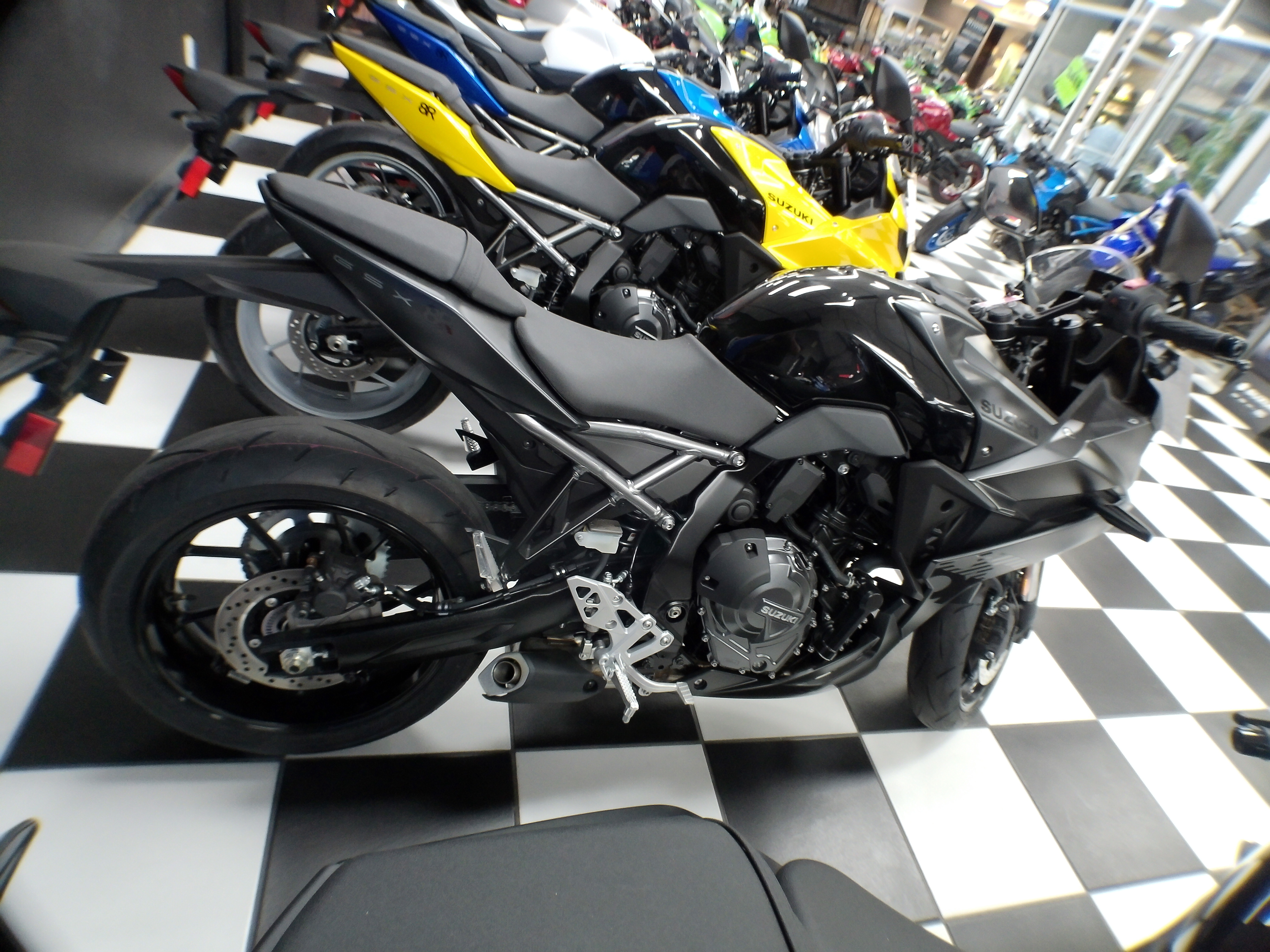 2025 Suzuki GSX-S 8R - Photo 4
