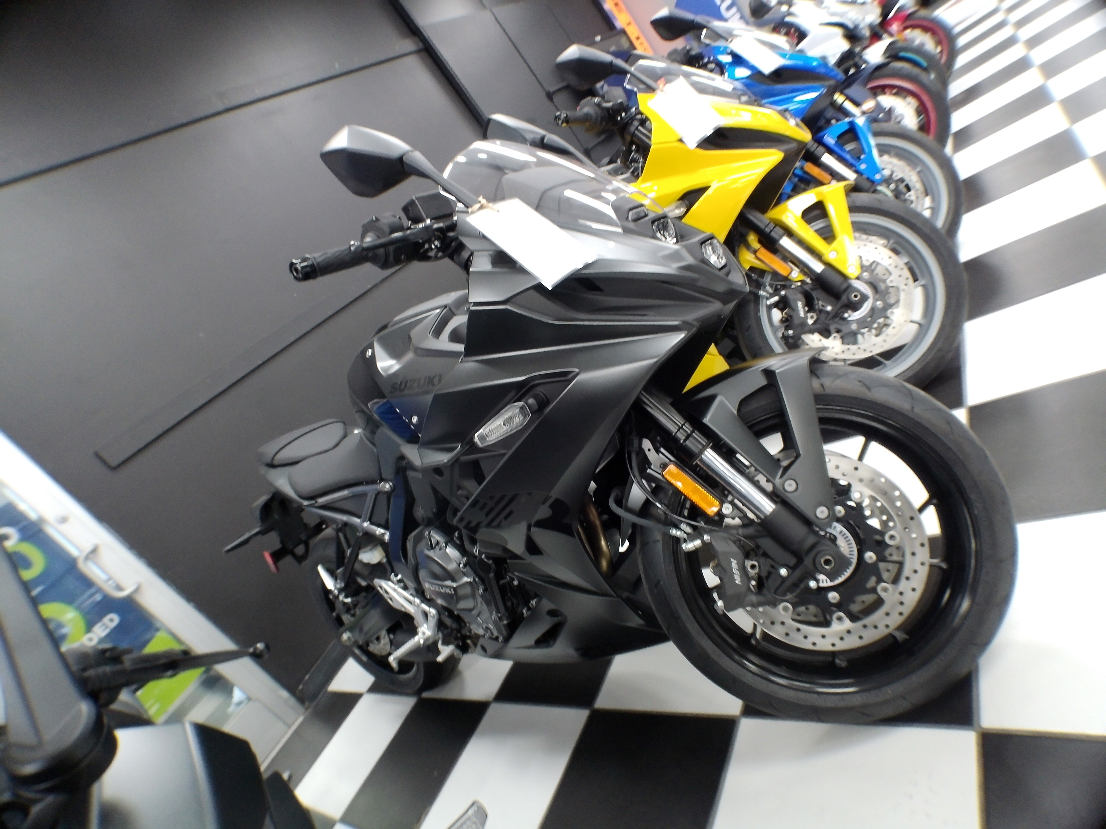 2025 Suzuki GSX-S 8R - Photo 3