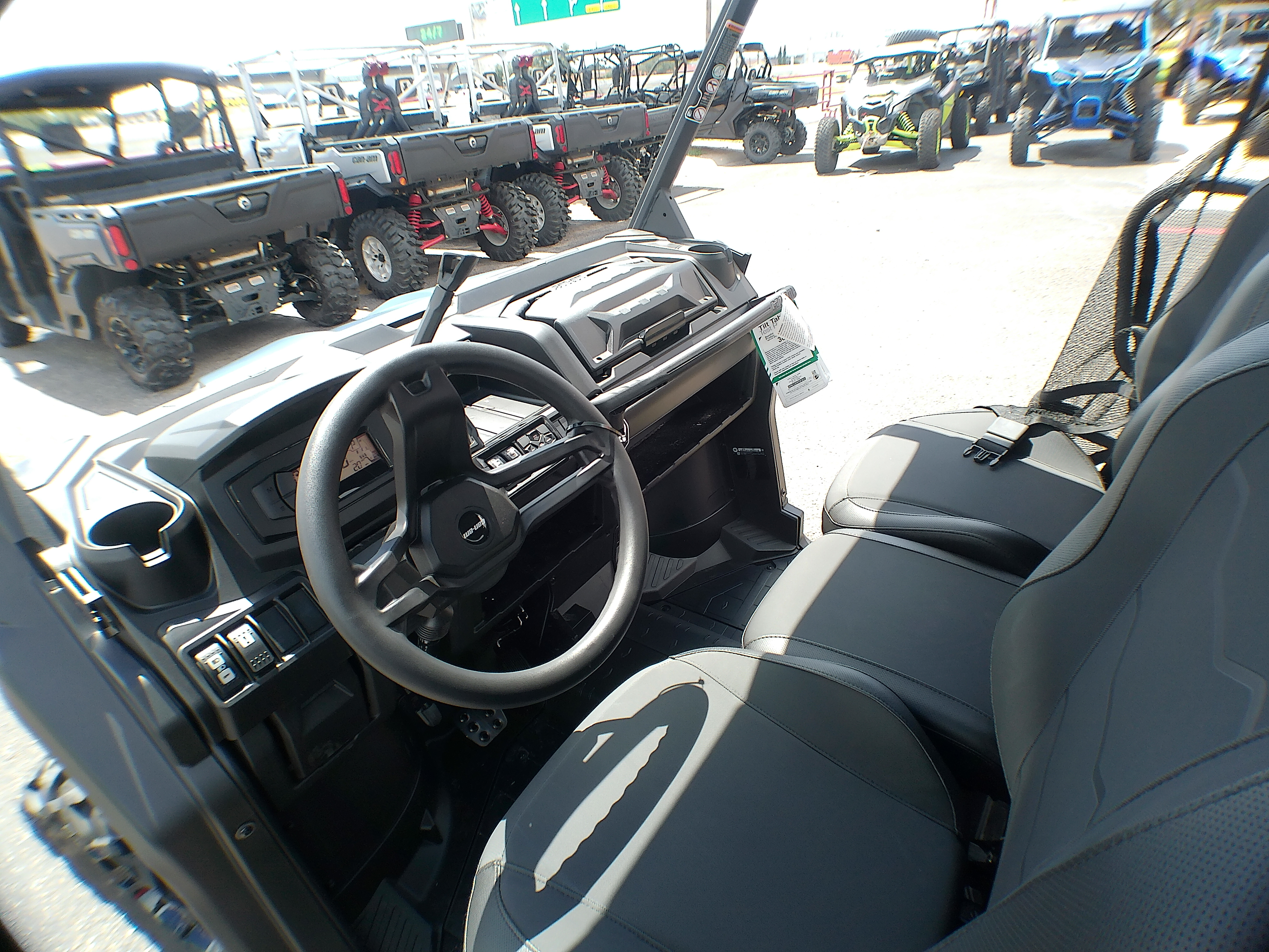 2025 Can-Am SSV DEF MAX XT 62 HD9 BE 25 - Photo 6