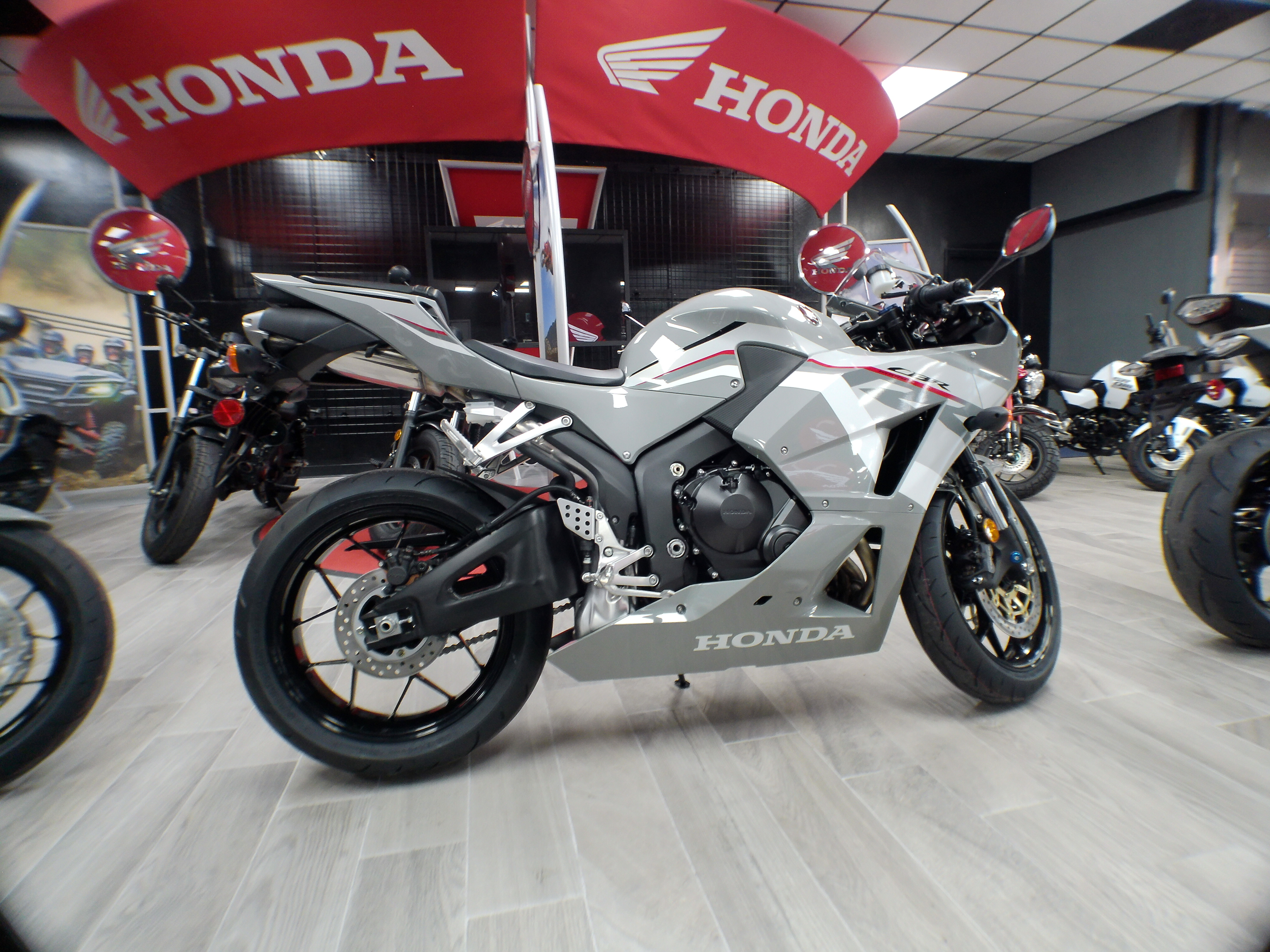 2026 Honda CBR600RR - Photo 5