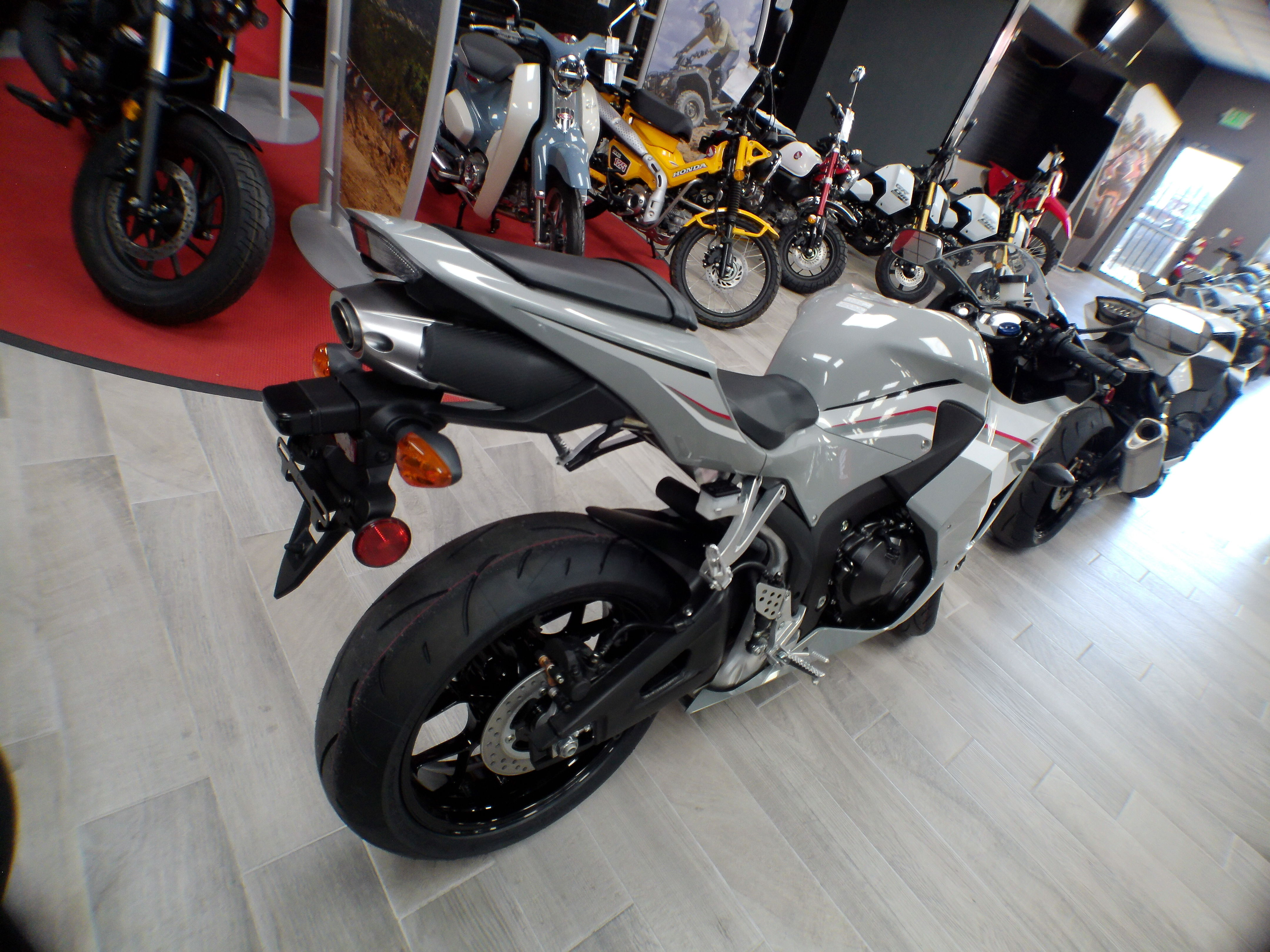 2026 Honda CBR600RR - Photo 6