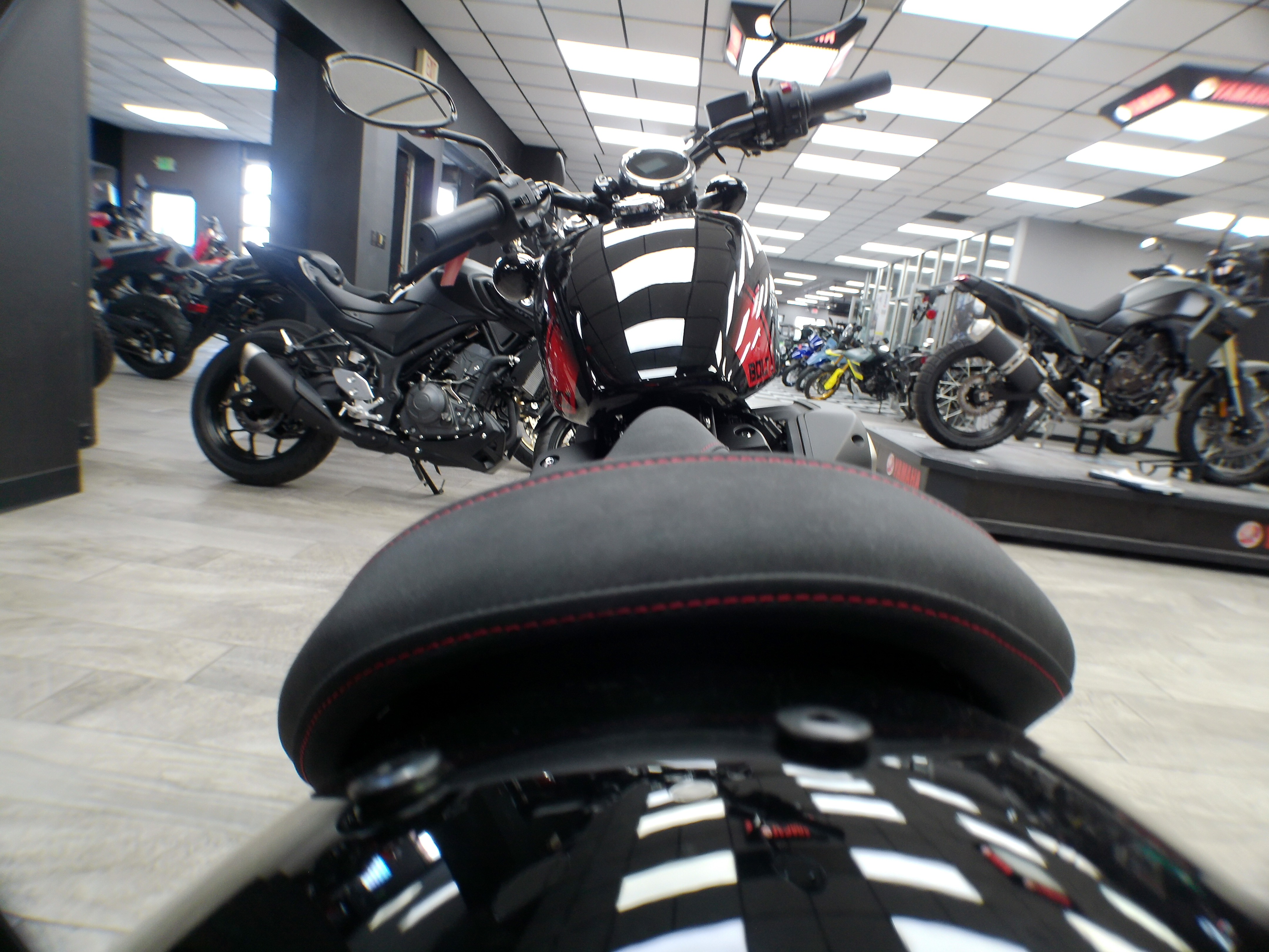 2025 Yamaha Bolt R-Spec - Photo 5