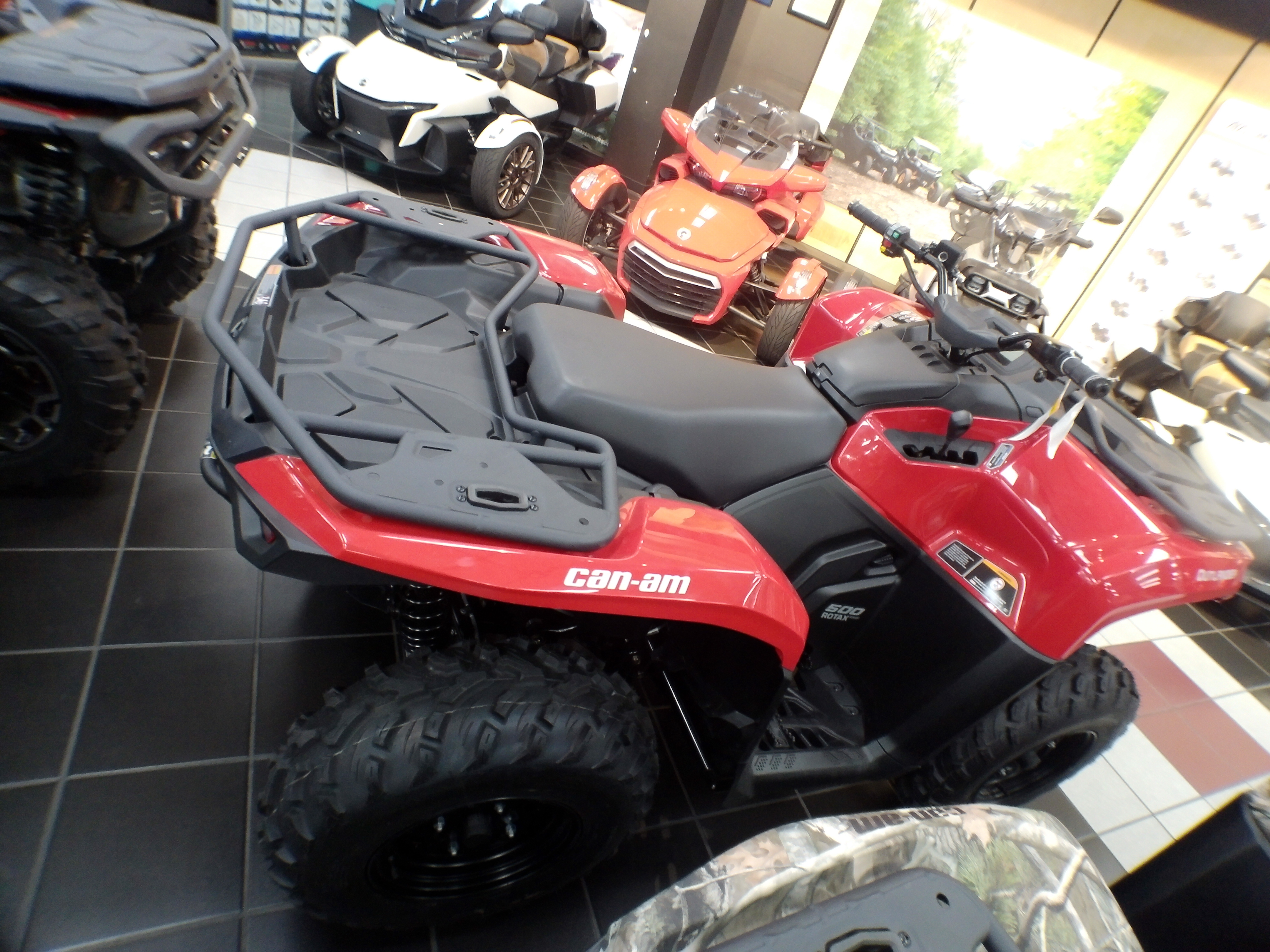 2025 Can-Am ATV OUTL 2X4 500 RD 25 - Photo 4