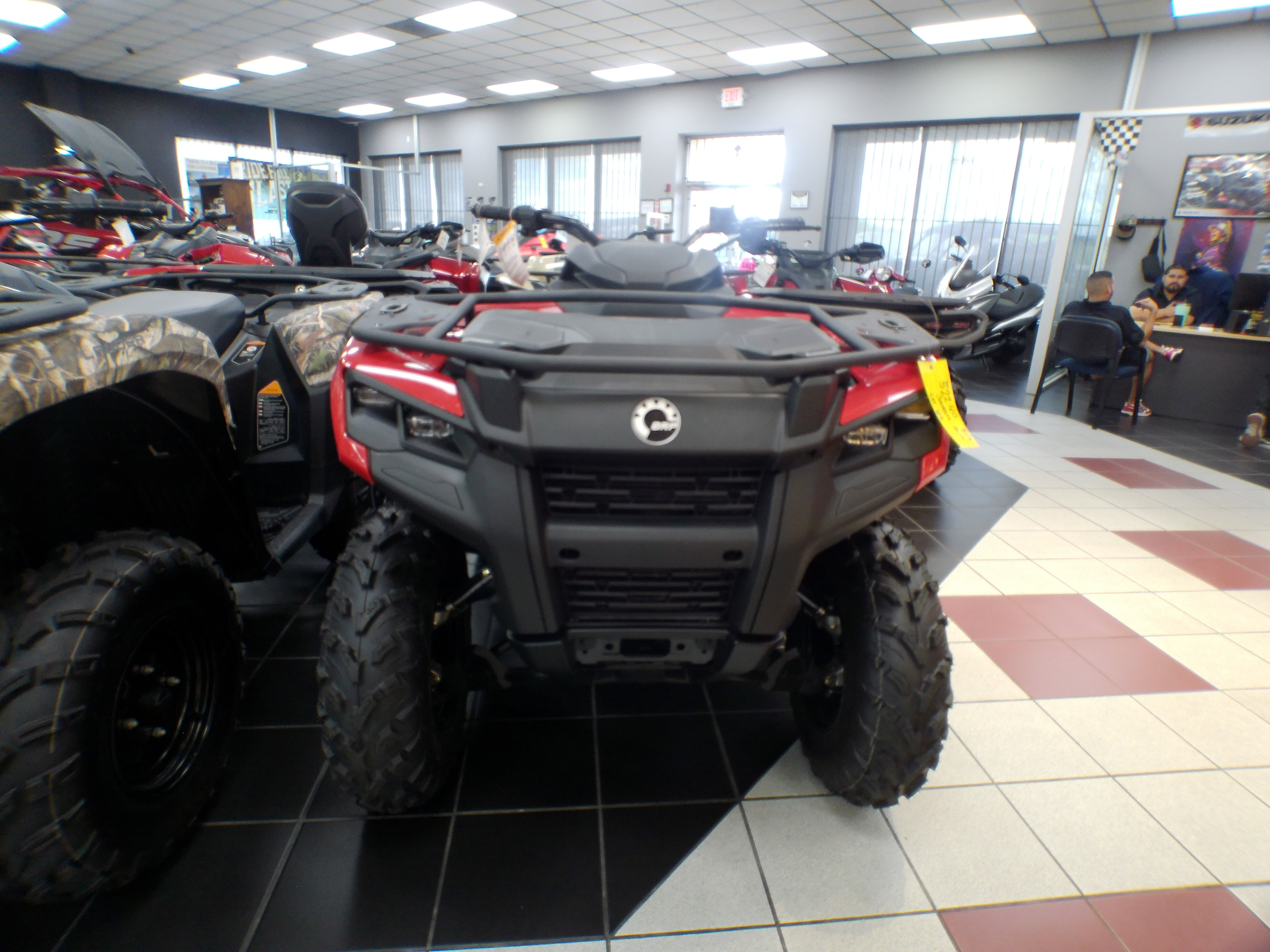 2025 Can-Am ATV OUTL 2X4 500 RD 25 - Photo 7
