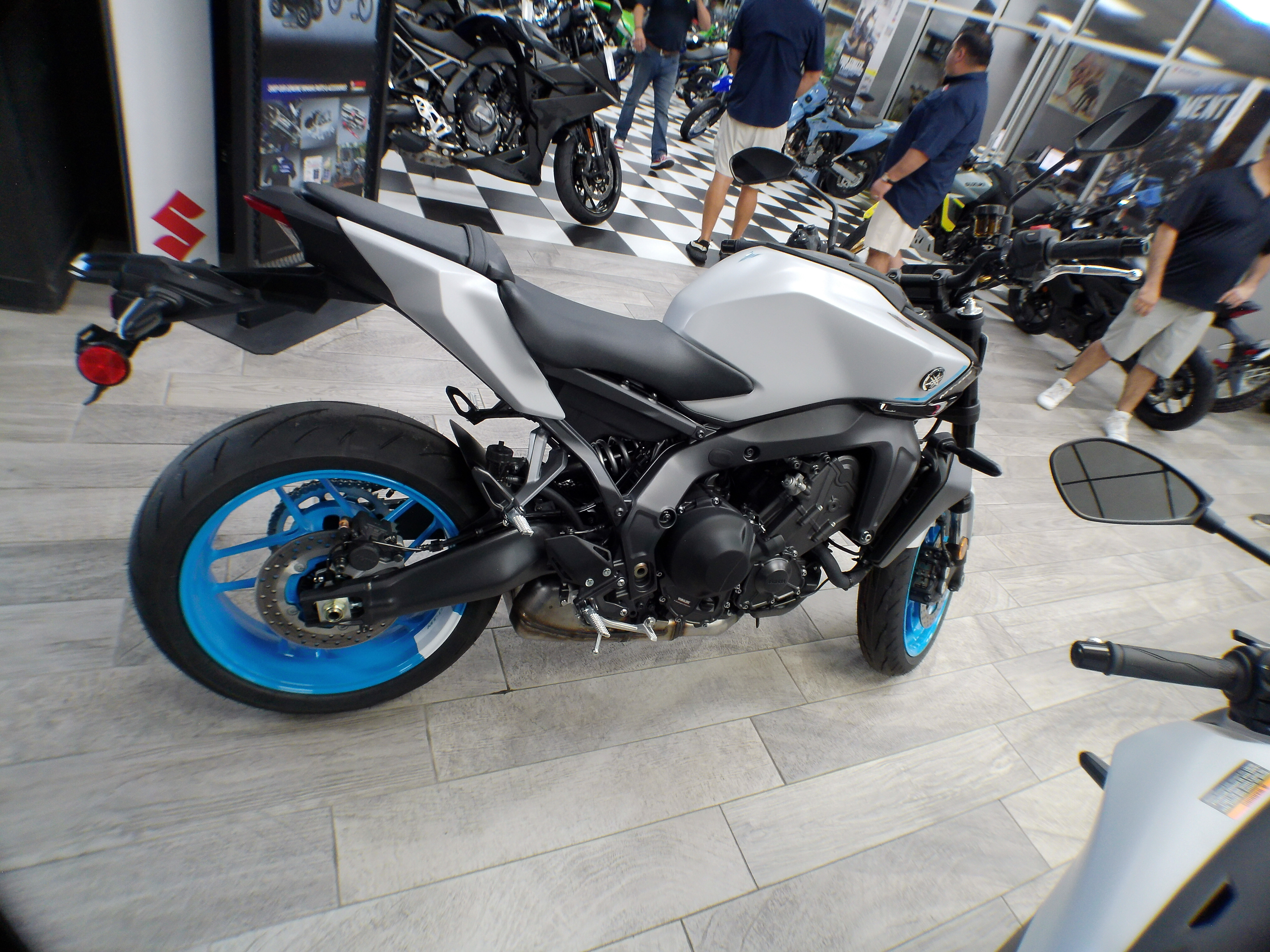 2025 Yamaha MT-09 - Photo 9